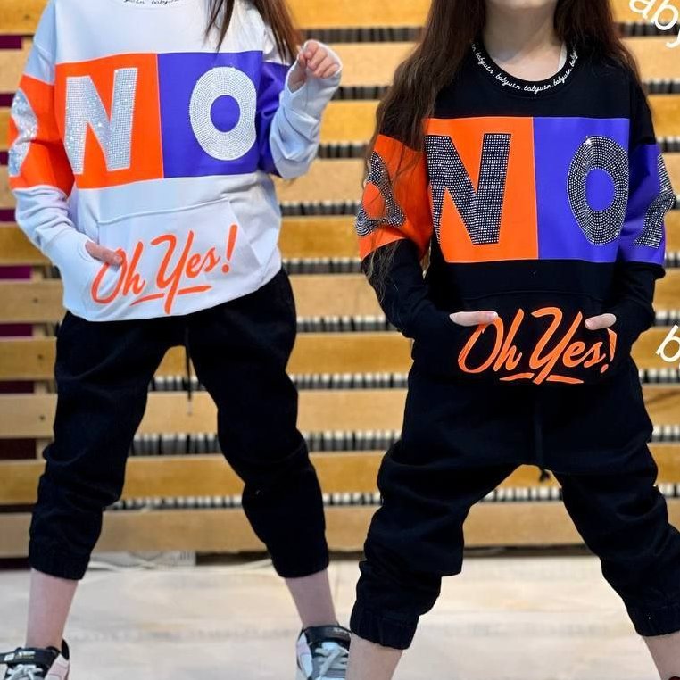 بلوز تک اسپورت ، نگین  دار ، انگشتی، کیفیت عالی،  مناسب 4 تا 14 سال، دو رنگ سفید و مشکی 