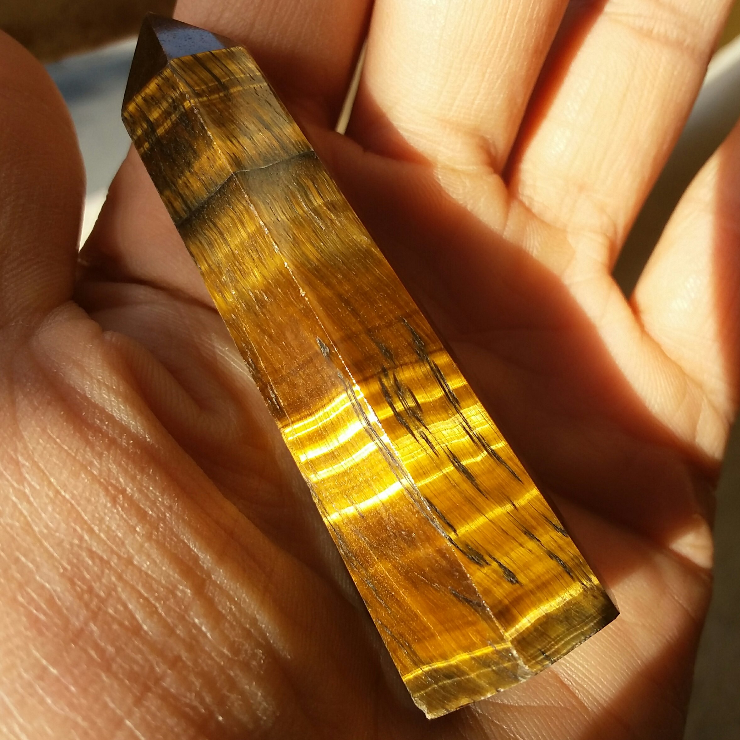 منشور غولپیکر تمام پولیش شده سنگ طبیعی چشم ببر پاکستان با تلاو نور بی نظیر 100 در 100 طبیعی شاهکار خلقت 