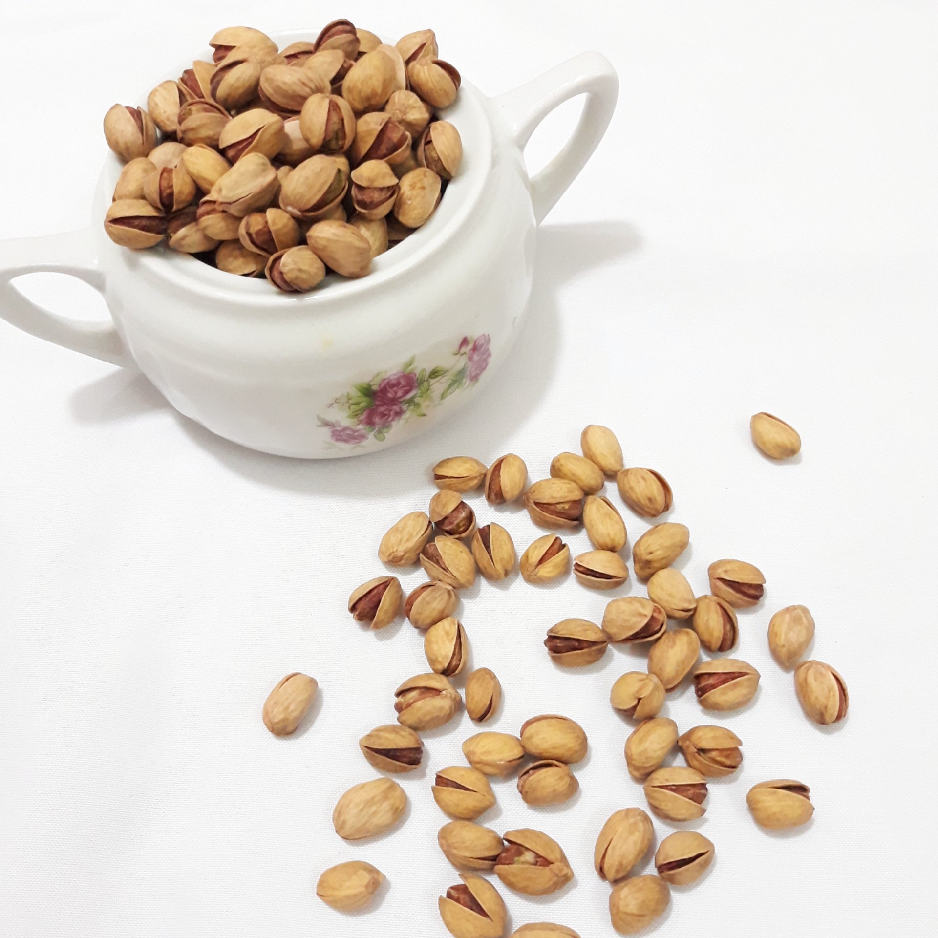 پسته شور فندقی درجه یک بسته بندی یک کیلویی