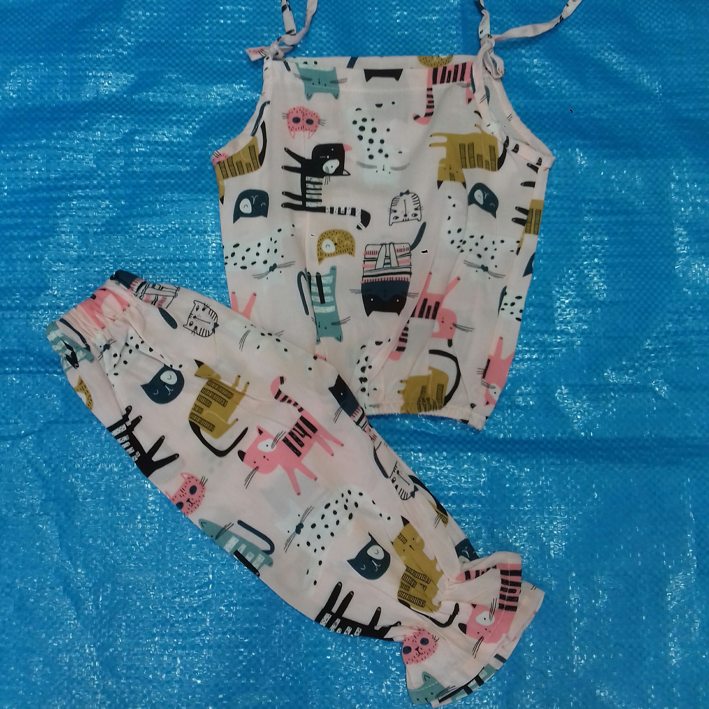 تاب شلوارک دخترانه جنس گیاهی نخی سایز 35و40و45و50 مناسب سن 1سال تا 8سال