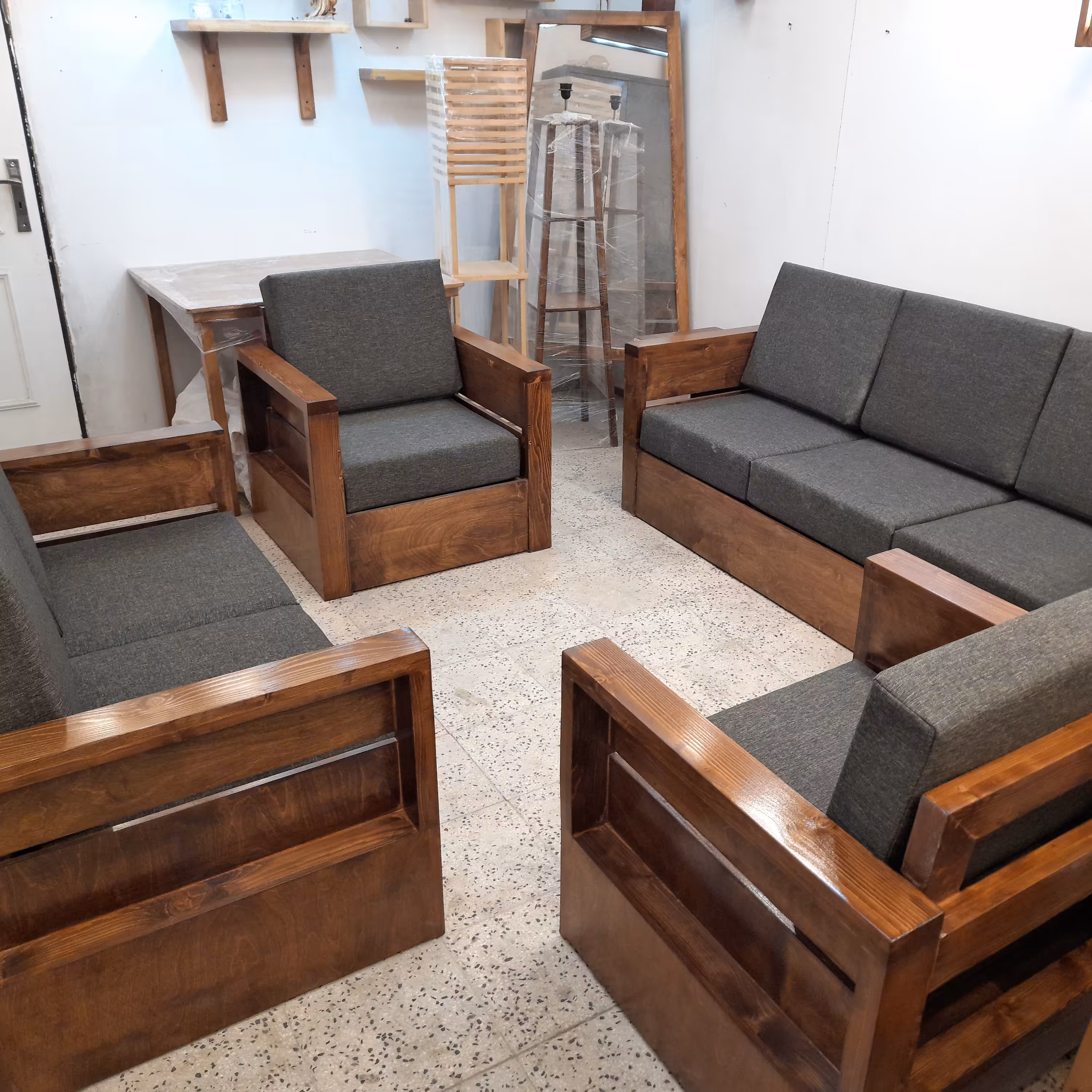 مبل مدرن چوبی مدل M12 گل نیلوفری (پس کرایه)