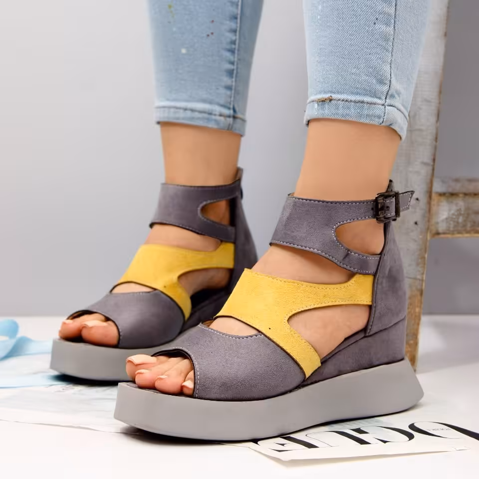 صندل لژدار با لژ مخفی سبک و راحت و شیک در سه رنگ زیبا 