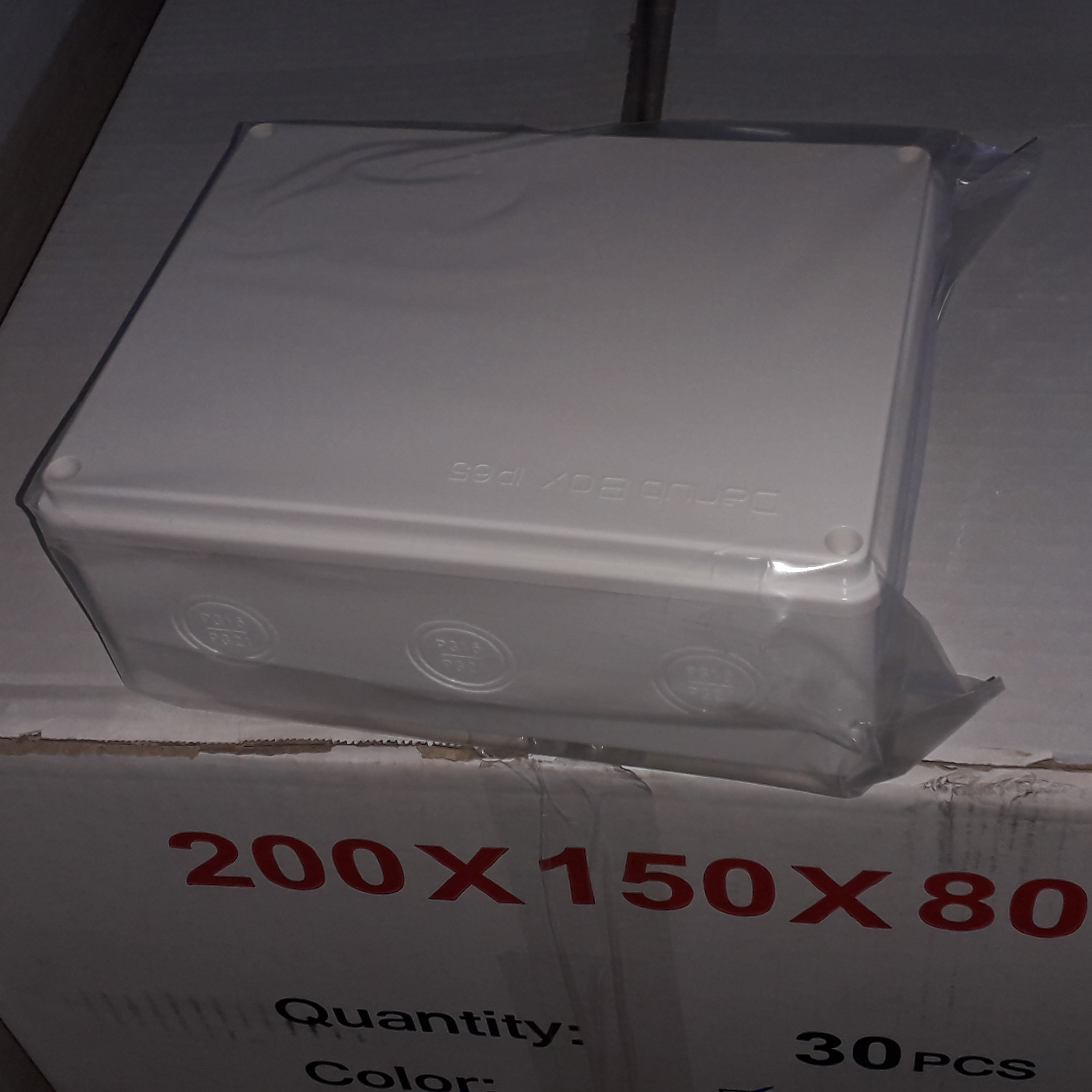 جعبه تفسیم 20 در 15 در8 پلی کربنات 