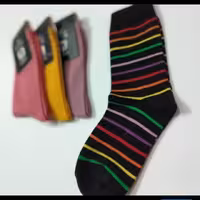 جوراب رنگین کمون