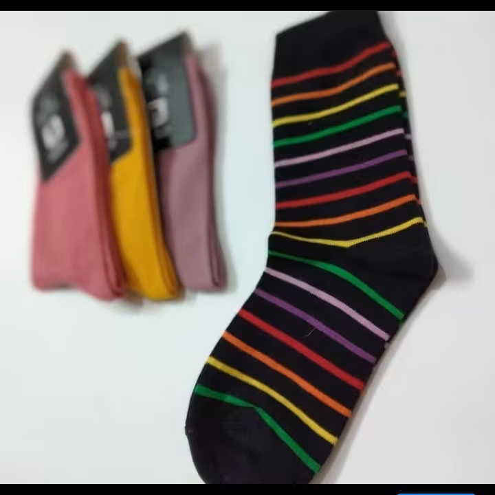 جوراب رنگین کمون