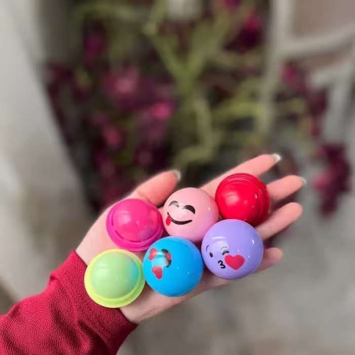 بالم لب ایموجی میوه ای