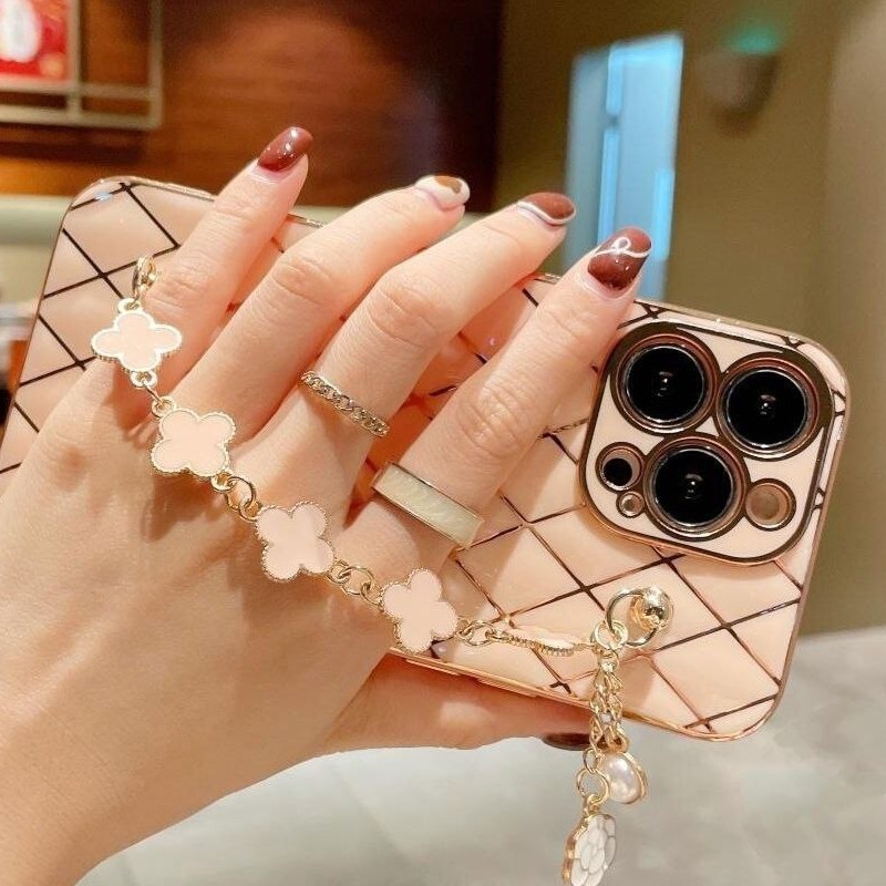 قاب های گوشی مخصوص آیفون و سامسونگ و شیائومی 