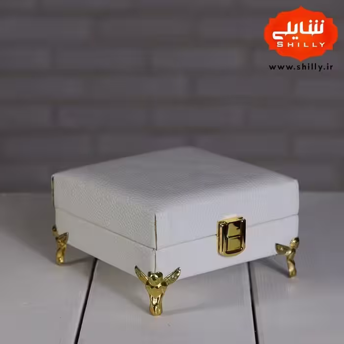 کادویی چرم همراه با هاون نقلی حاوی  نیم مثقال زعفران 