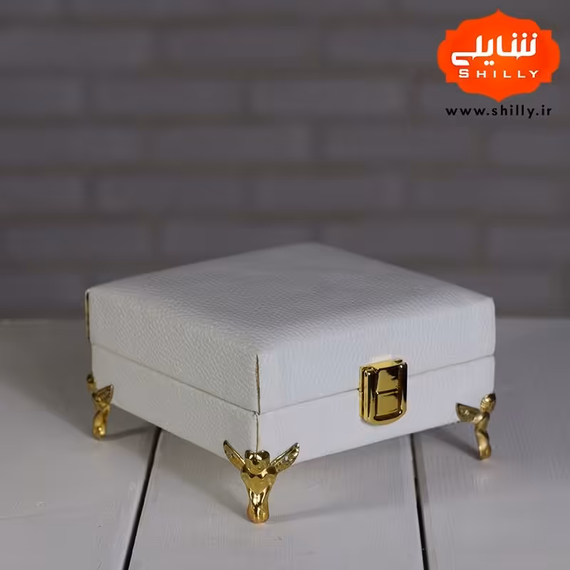 کادویی چرم همراه با هاون نقلی حاوی  نیم مثقال زعفران 