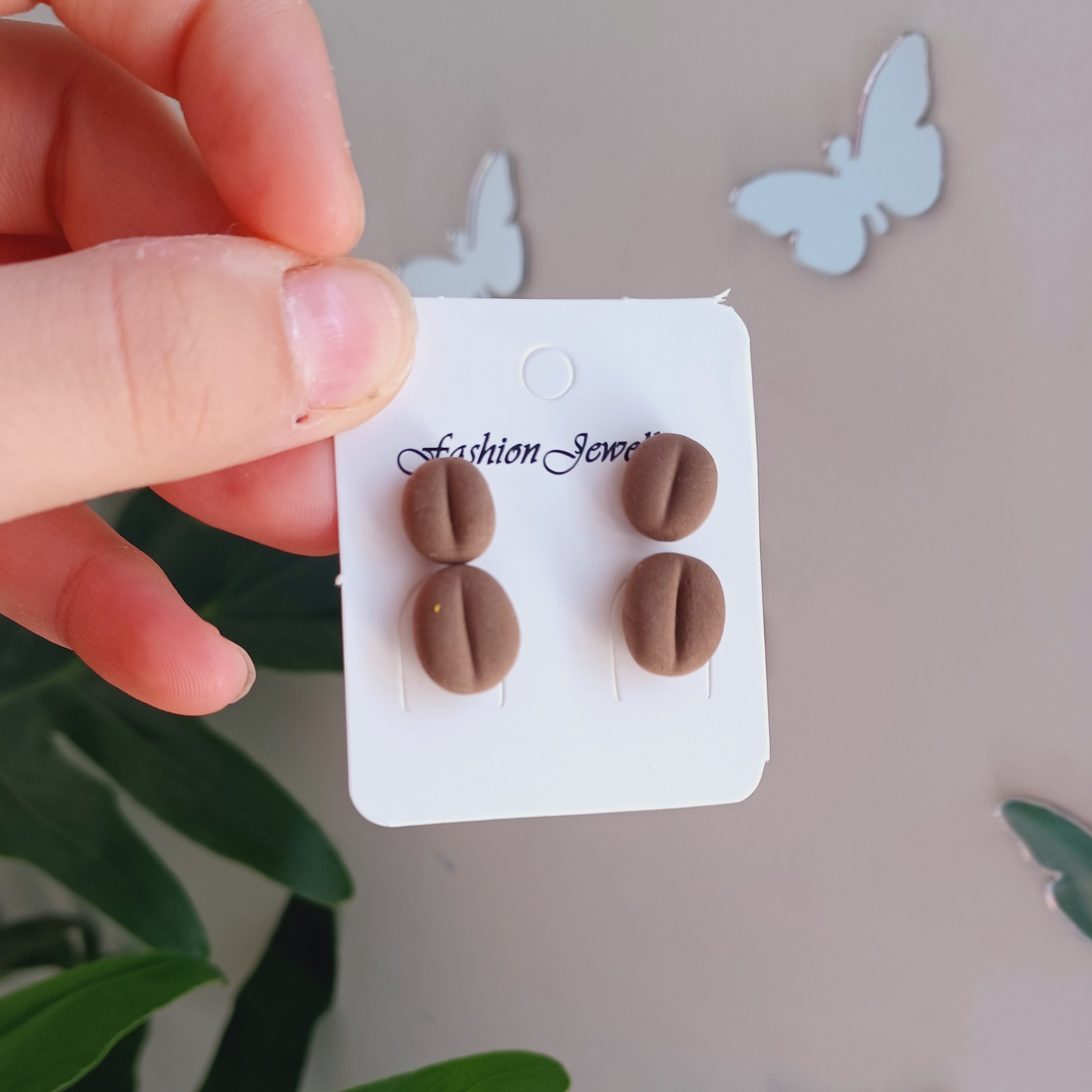 گوشواره میخی طرح قهوه به صورت دونه ای بسیار زیبا و جذاب