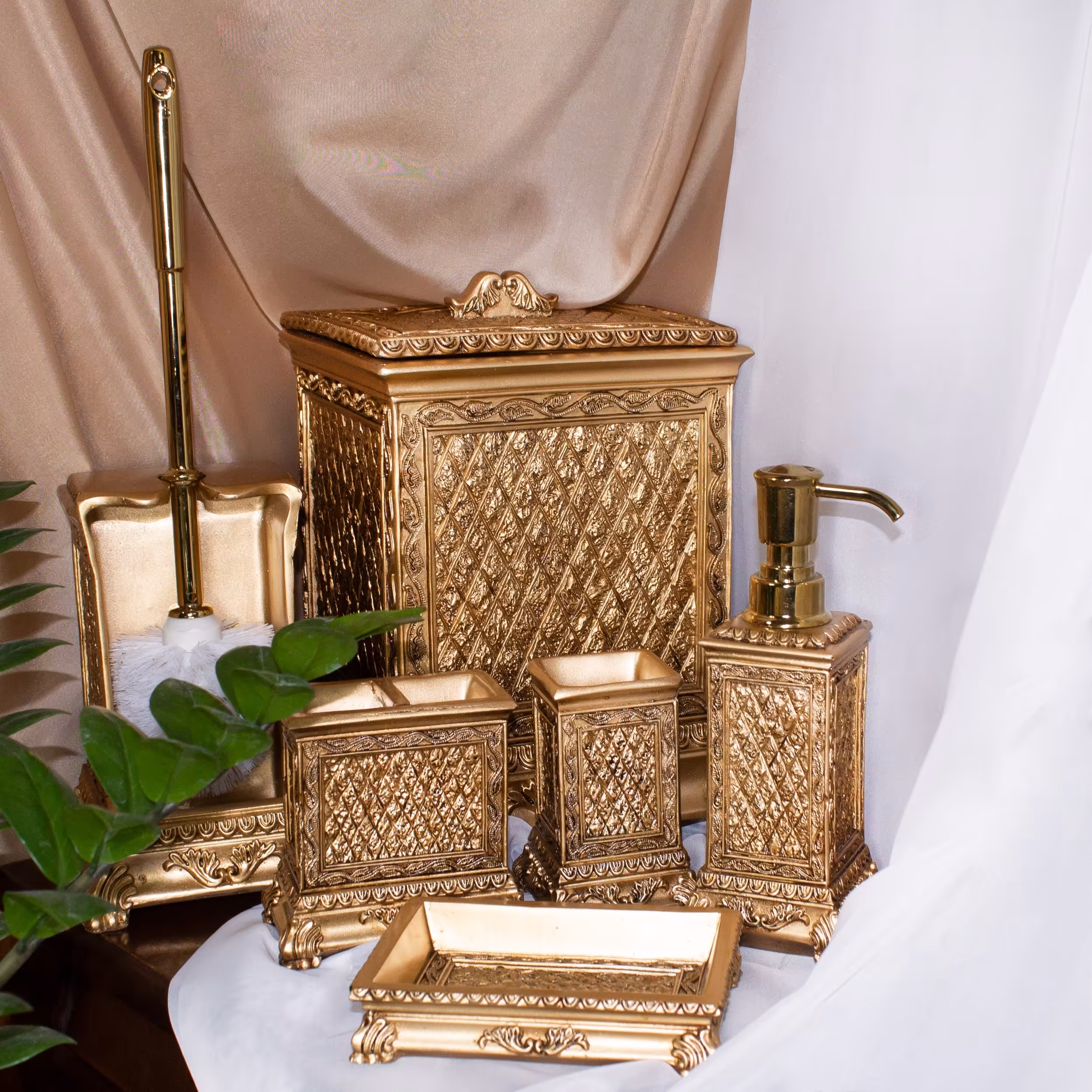 ست سرویس بهداشتی 6 پارچه رزین مدل 9630 طلایی( جاصابونی هدیه)