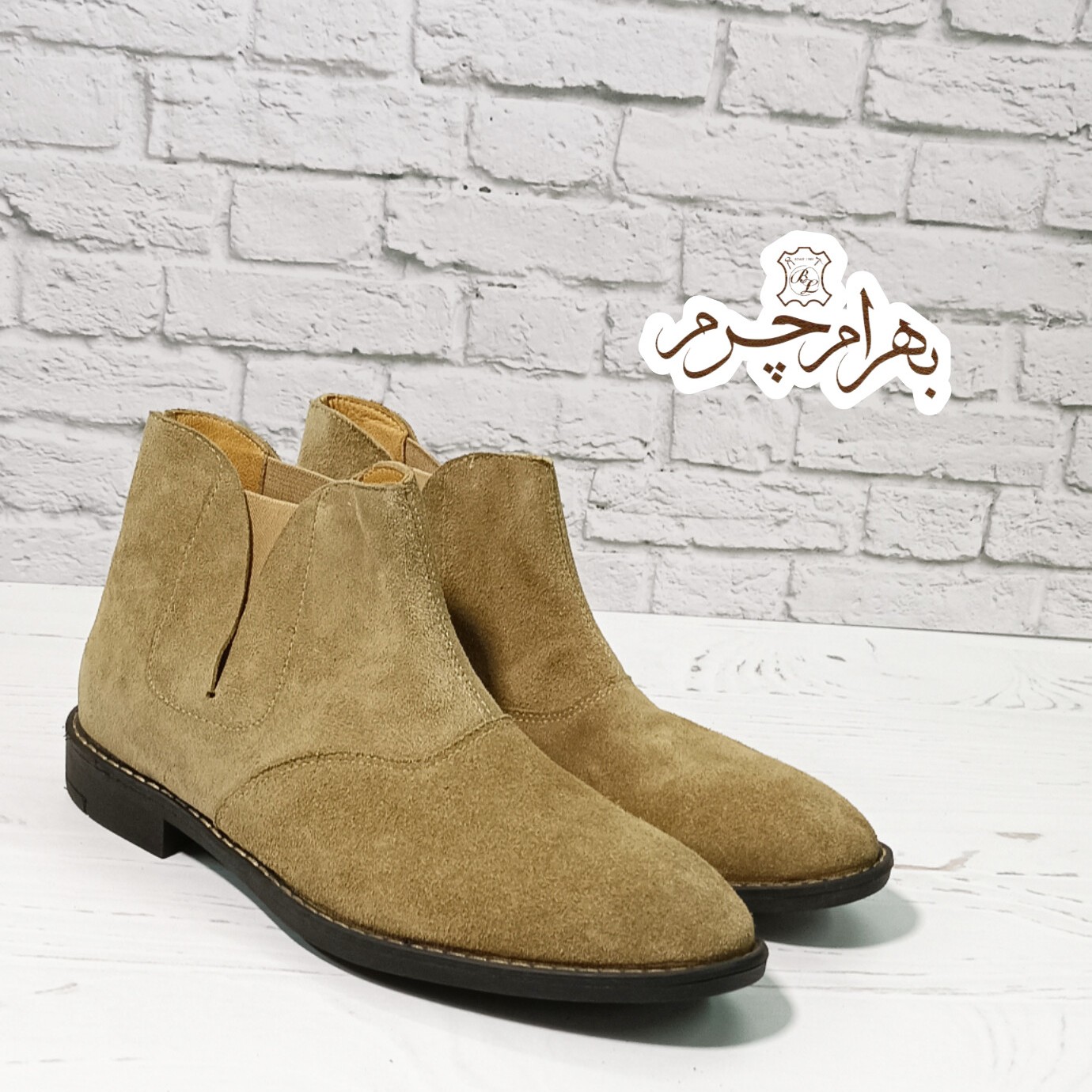 نیم بوت اسپرت مردانه چرم جیر دست دوز(مدل ادگار حراج تک سایز )ارسال رایگان 