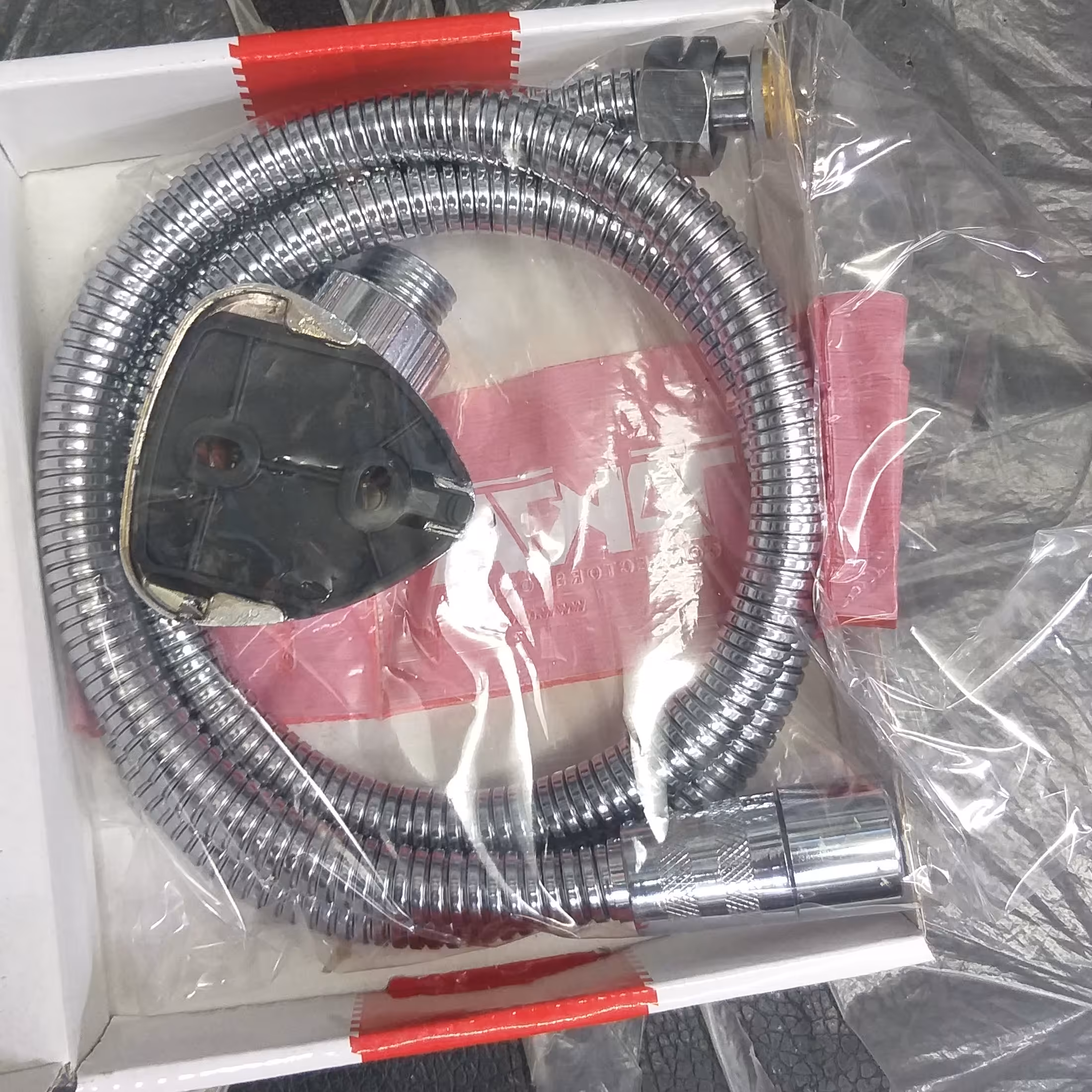 شلنگ توالت استیل ریز بافت براق