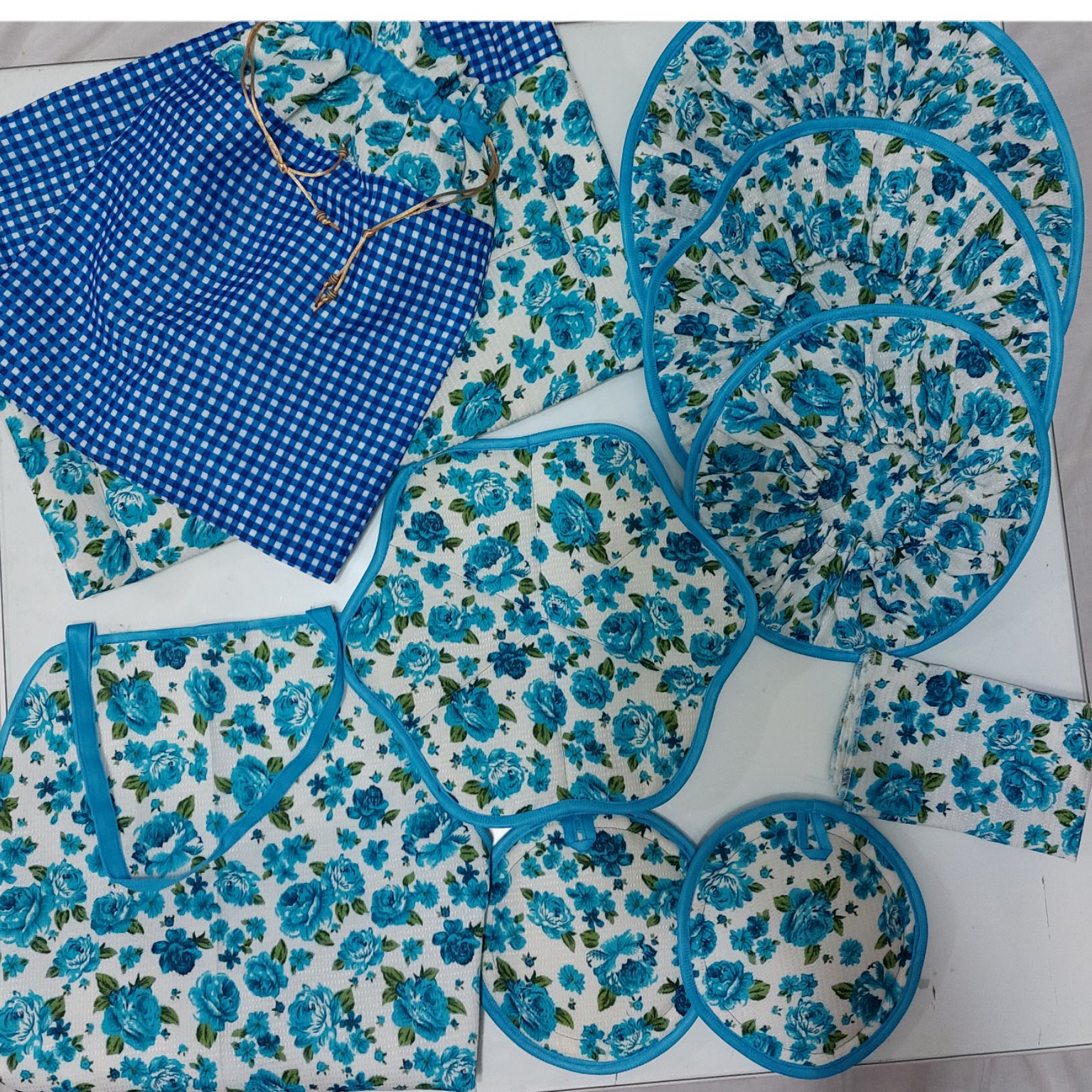 سرویس آشپرخانه گلدار آبی