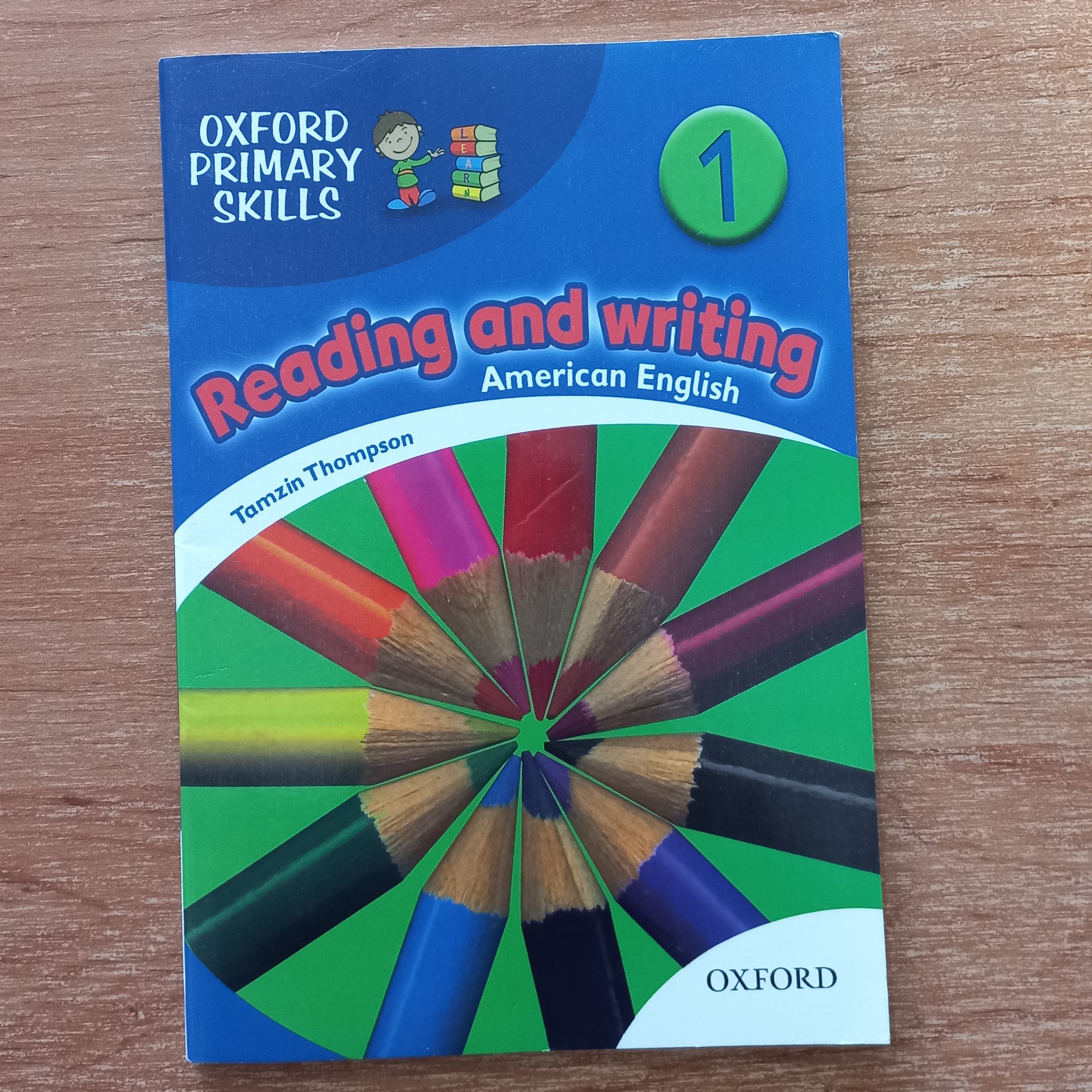 کتاب امریکن ریدینگ اند رایتینگ American Reading and Writing 1 منطبق با کتاب امریکن فمیلی فرندز 1