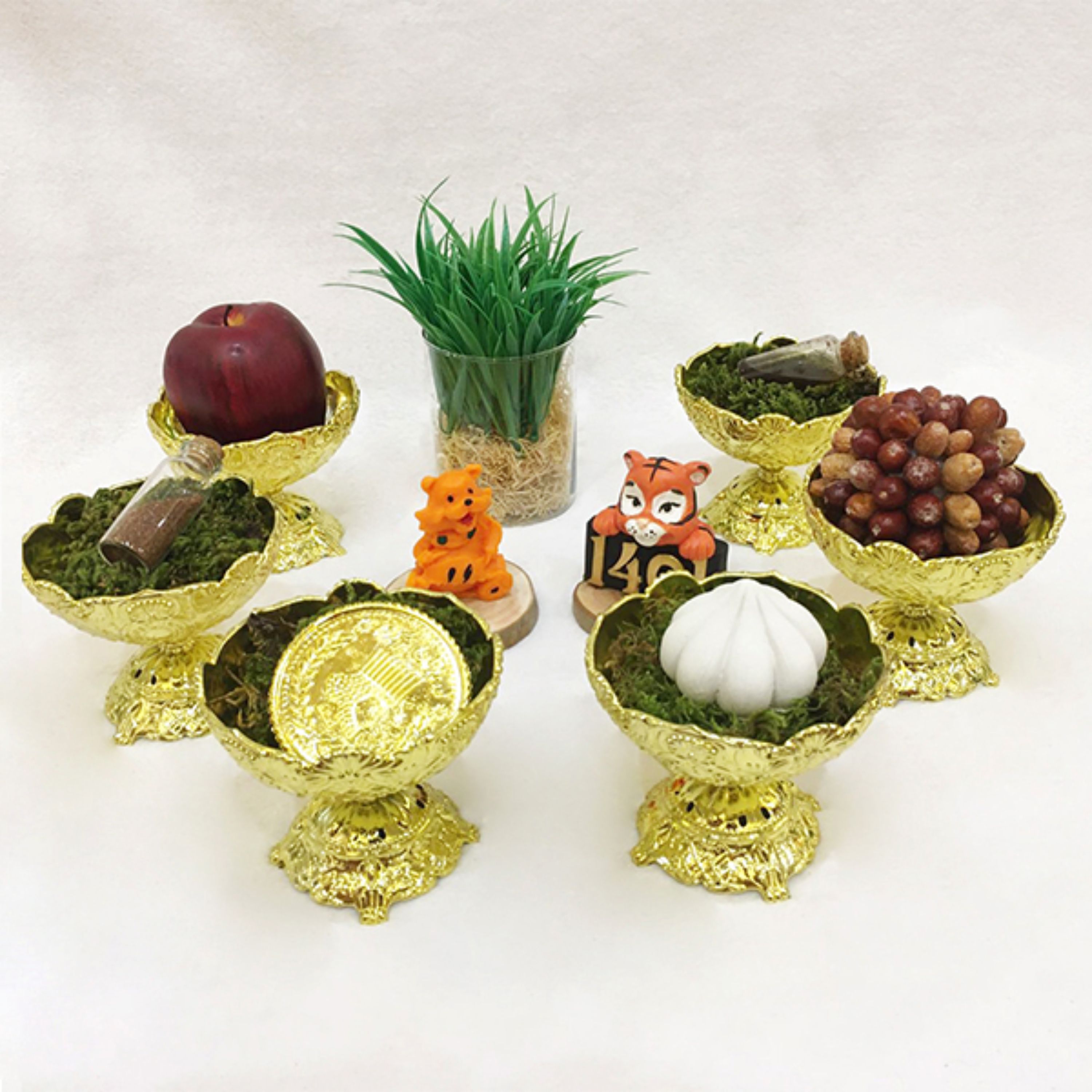 هفت سین جام طلایی 6 پارچه جنس پلاستیک