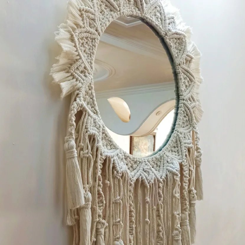 اینه مکرومه