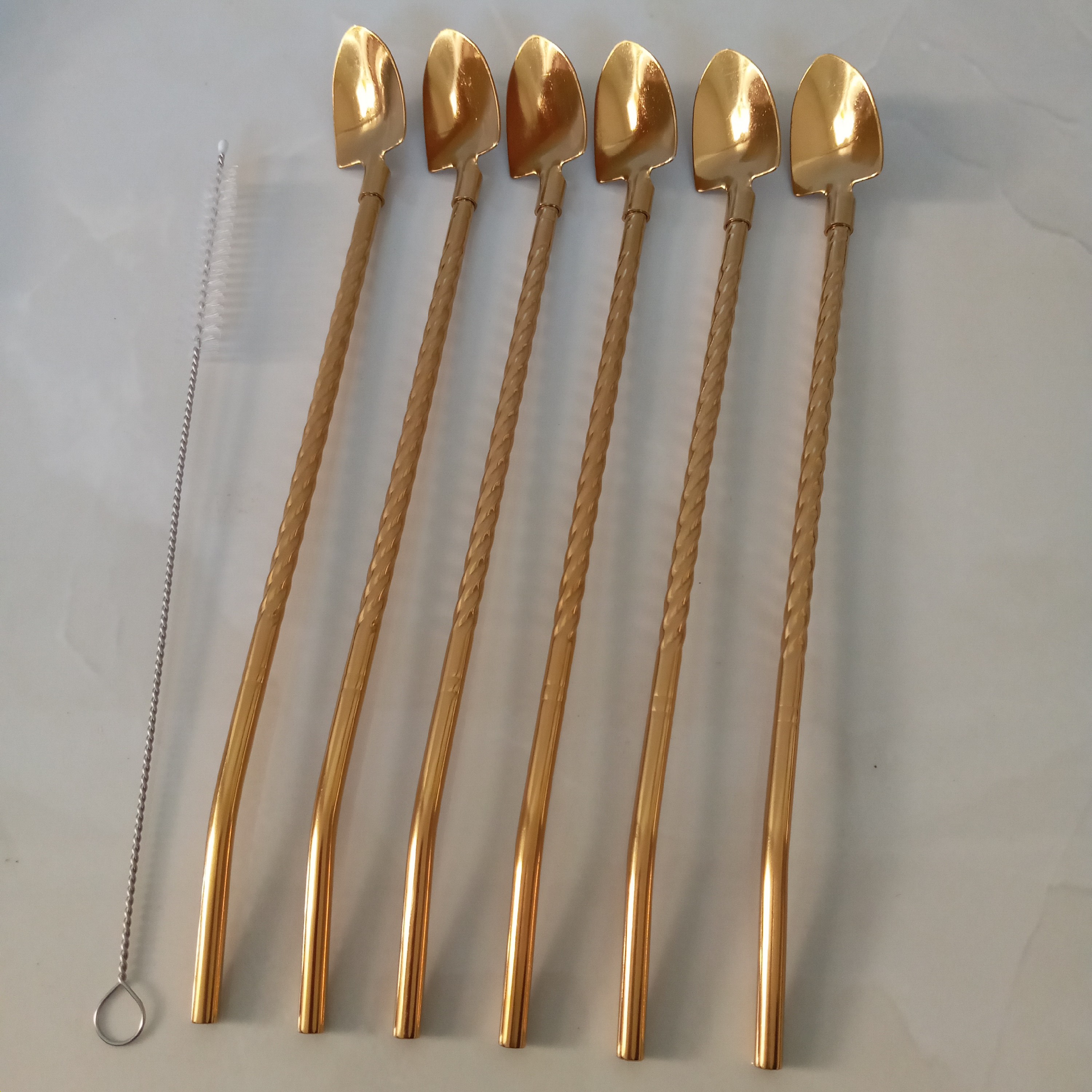 قاشق شربت خوری نی دار استیل نگیر طلایی مارک یونیک لایف طرح پیچ پیچی بسته شش عددی با فرچه (قاشق نی دار)(نی قاشق ) حراج شد