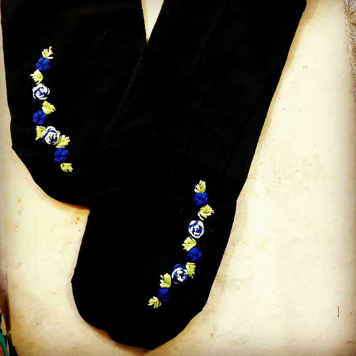 جوراب گلدوزی با دست طرح131