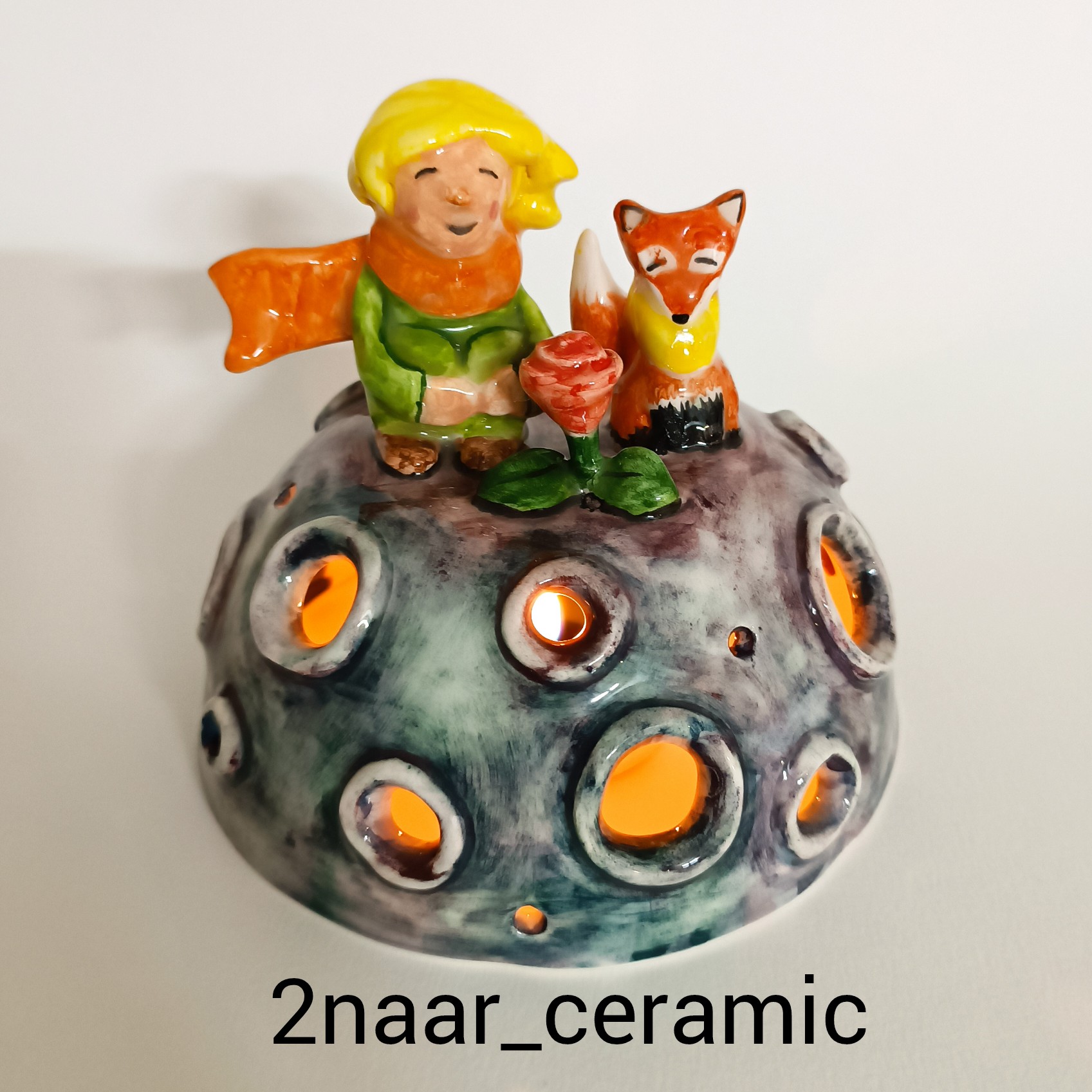 عودسوز  و شب خواب(مجسمه شازده کوچولو) مناسب هدیه قابل روشنایی با ریسه نوری و شمع 