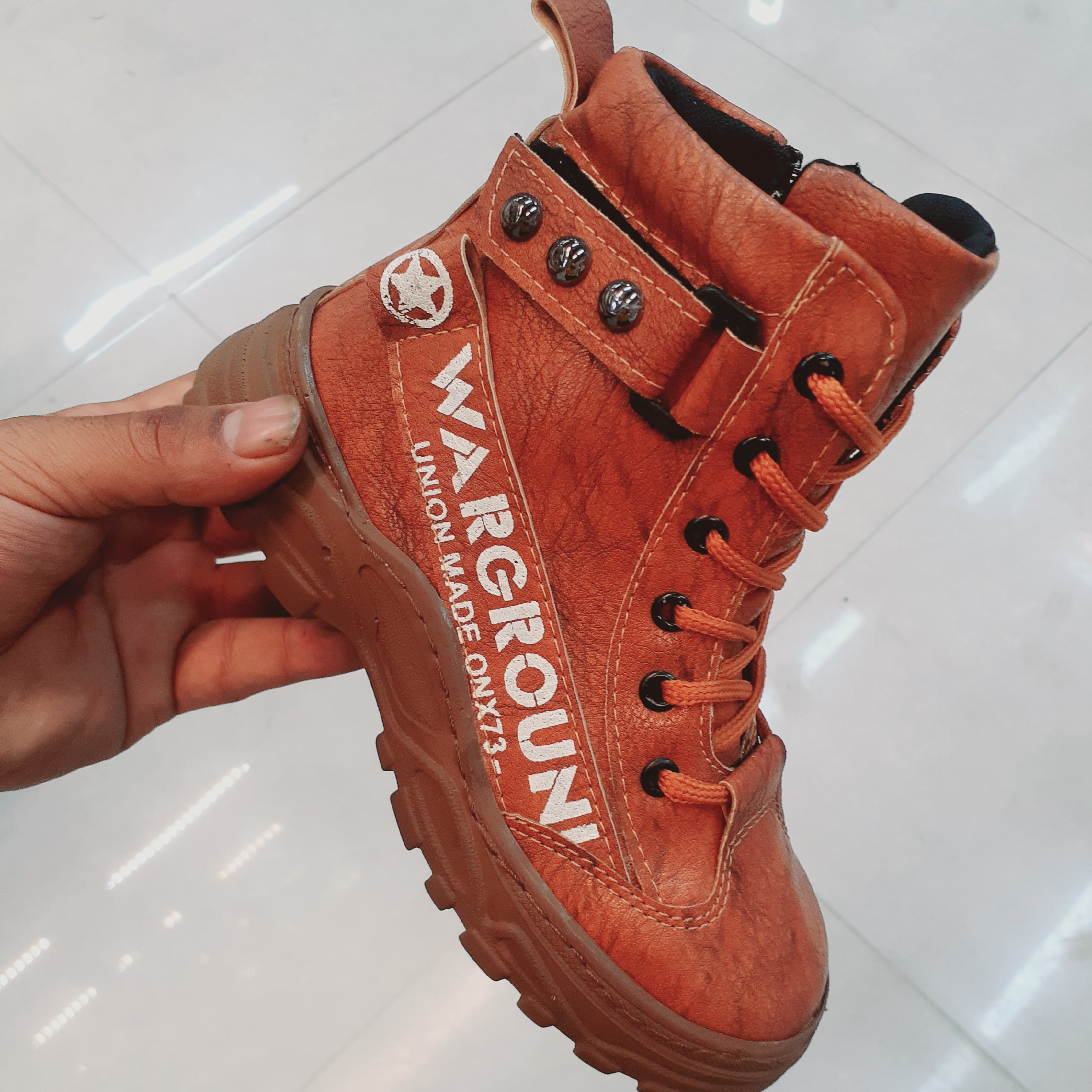 نیم بوت بغل زیپ پسرانه