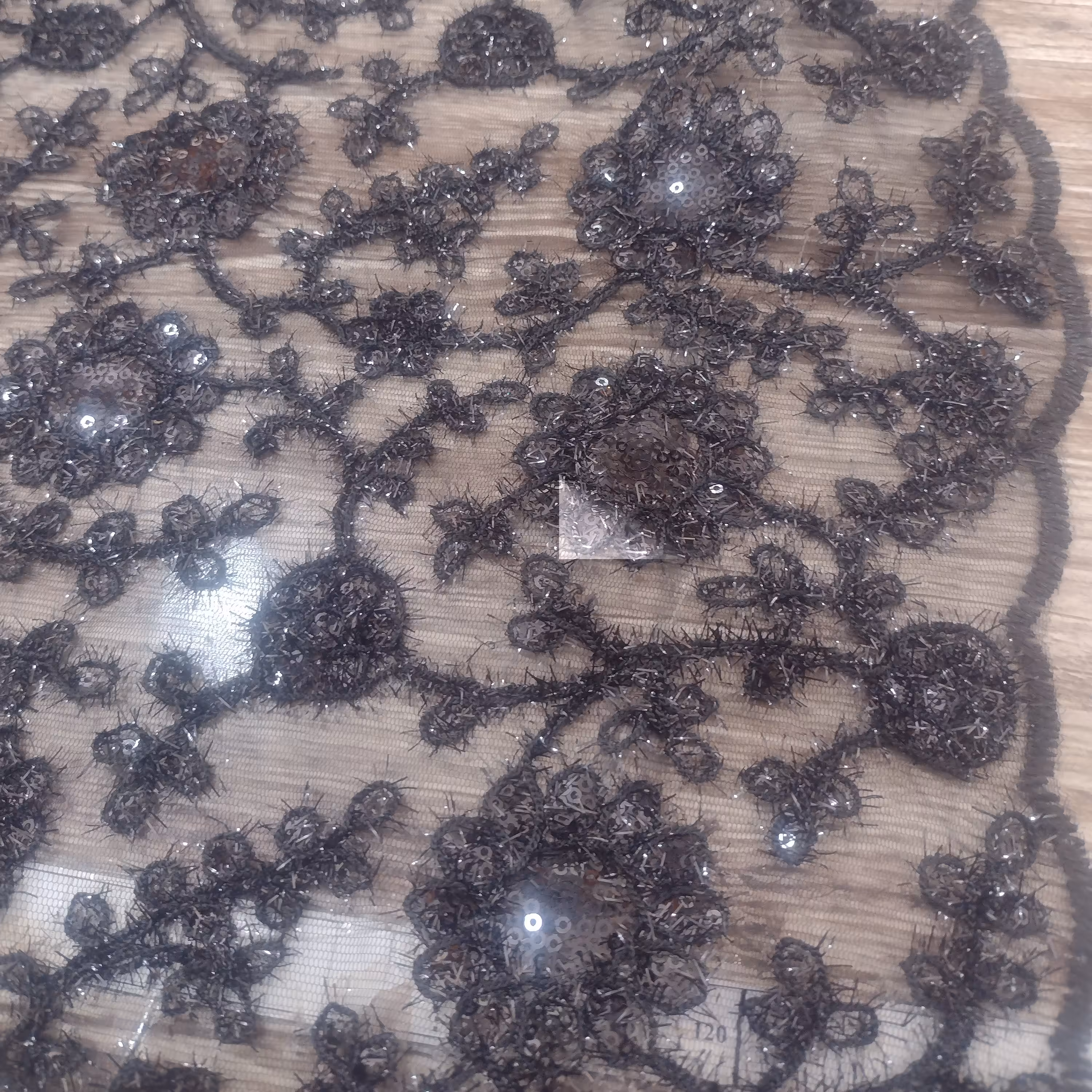 پارچه مجلسی تور پولکی 