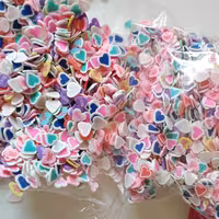 فیمو طرح قلبهای رنگی مناسب برای کارهای رزین و شمع سازی 