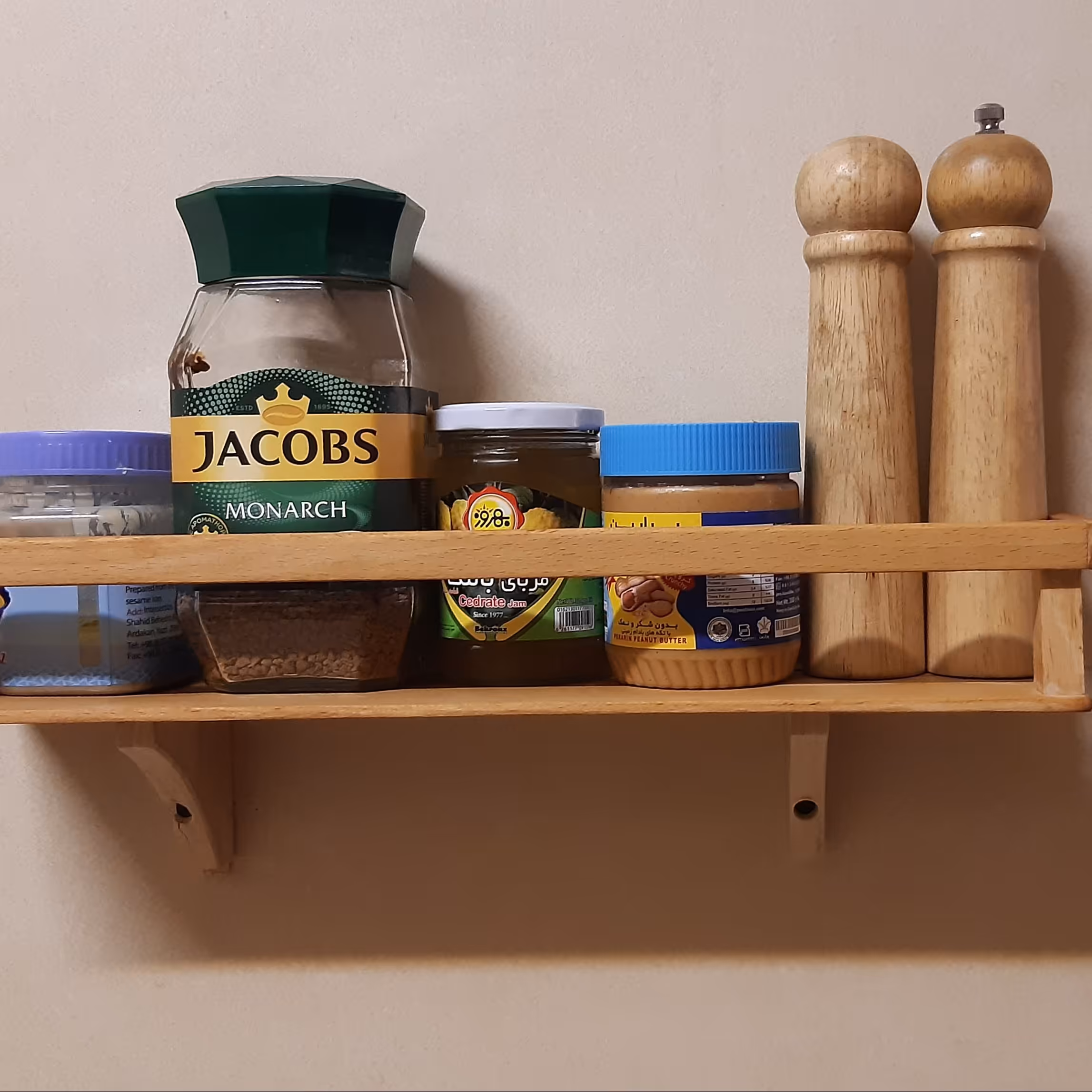 شلف دیواری چوبی. جا ادویه چوبی جهت  قوطی حبوبات و تزئینات