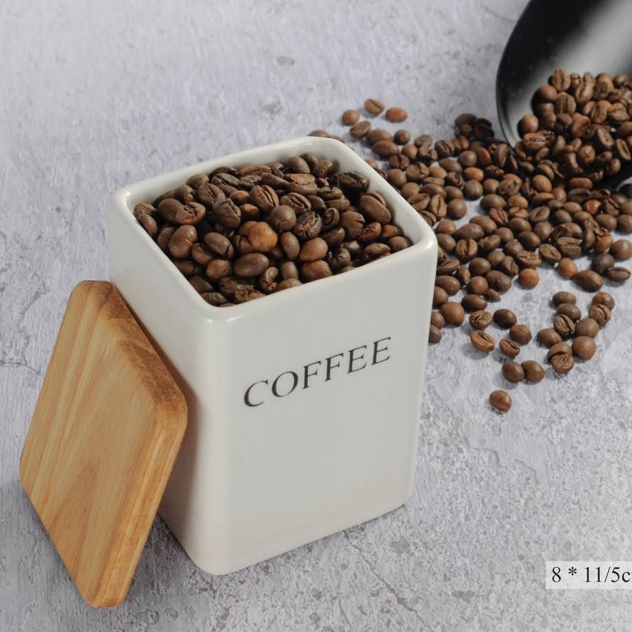 بانکه چهار گوش  در چوبی 