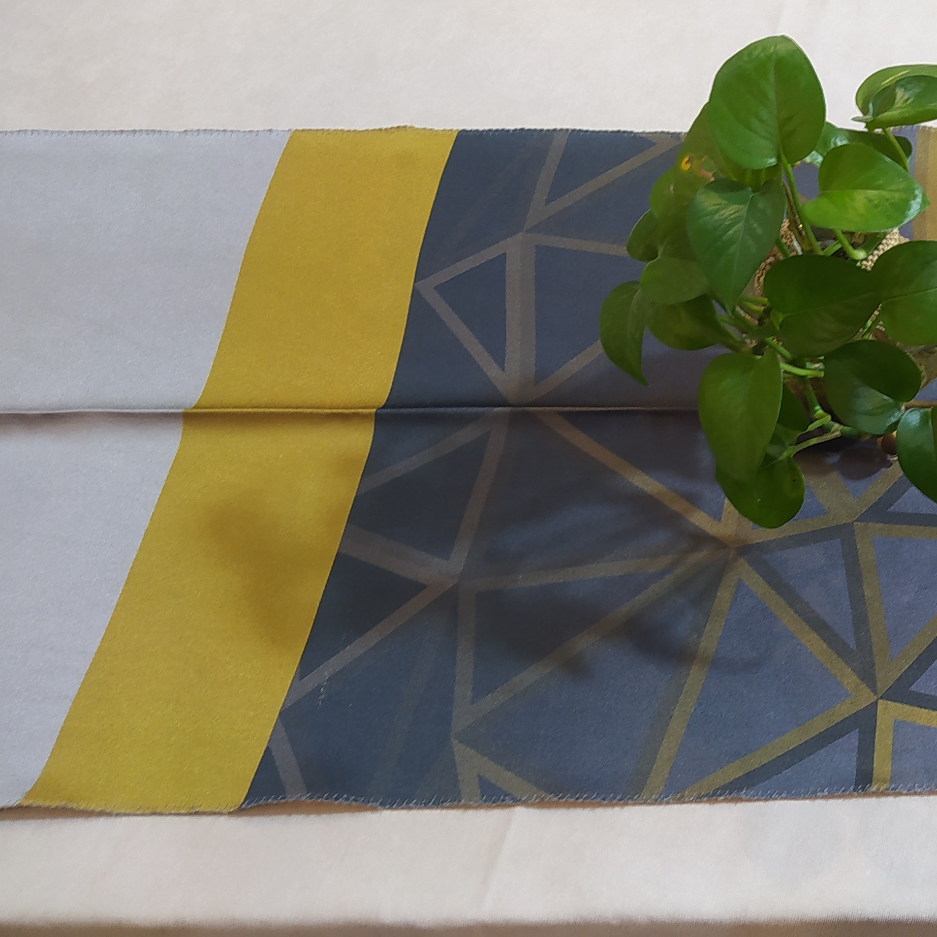 رانر میزناهارخوری ضربدری