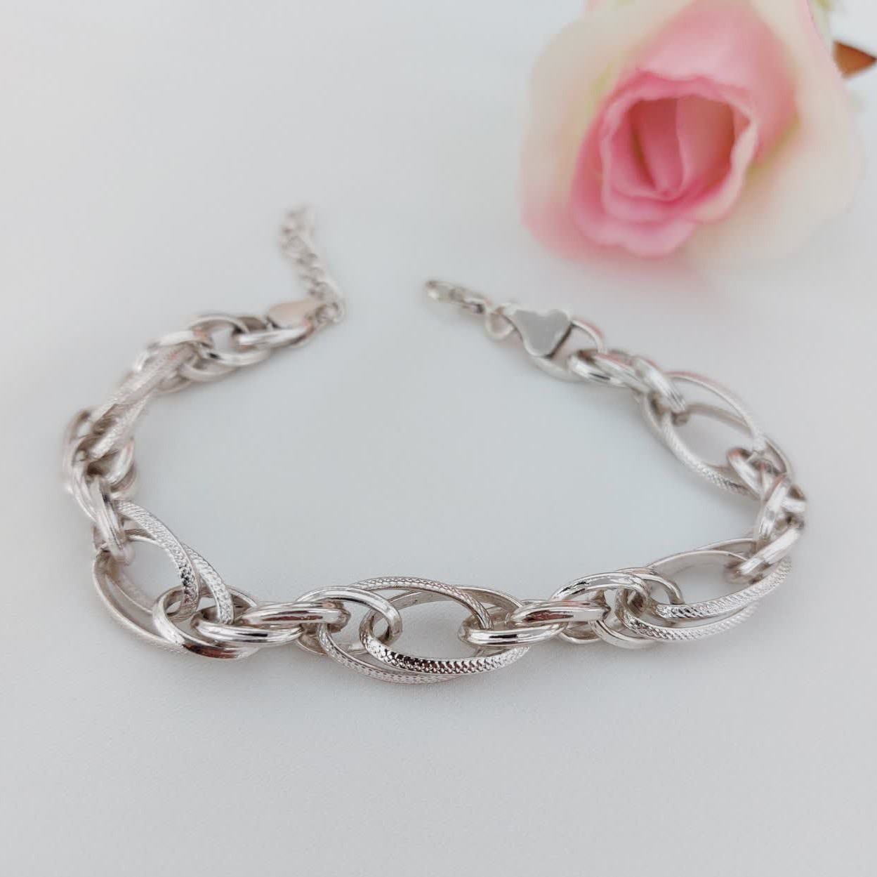 دستبند زنجیری کد11605 طرح طلا.آبکاری طلا.رنگ ثابت.ضدحساسیت