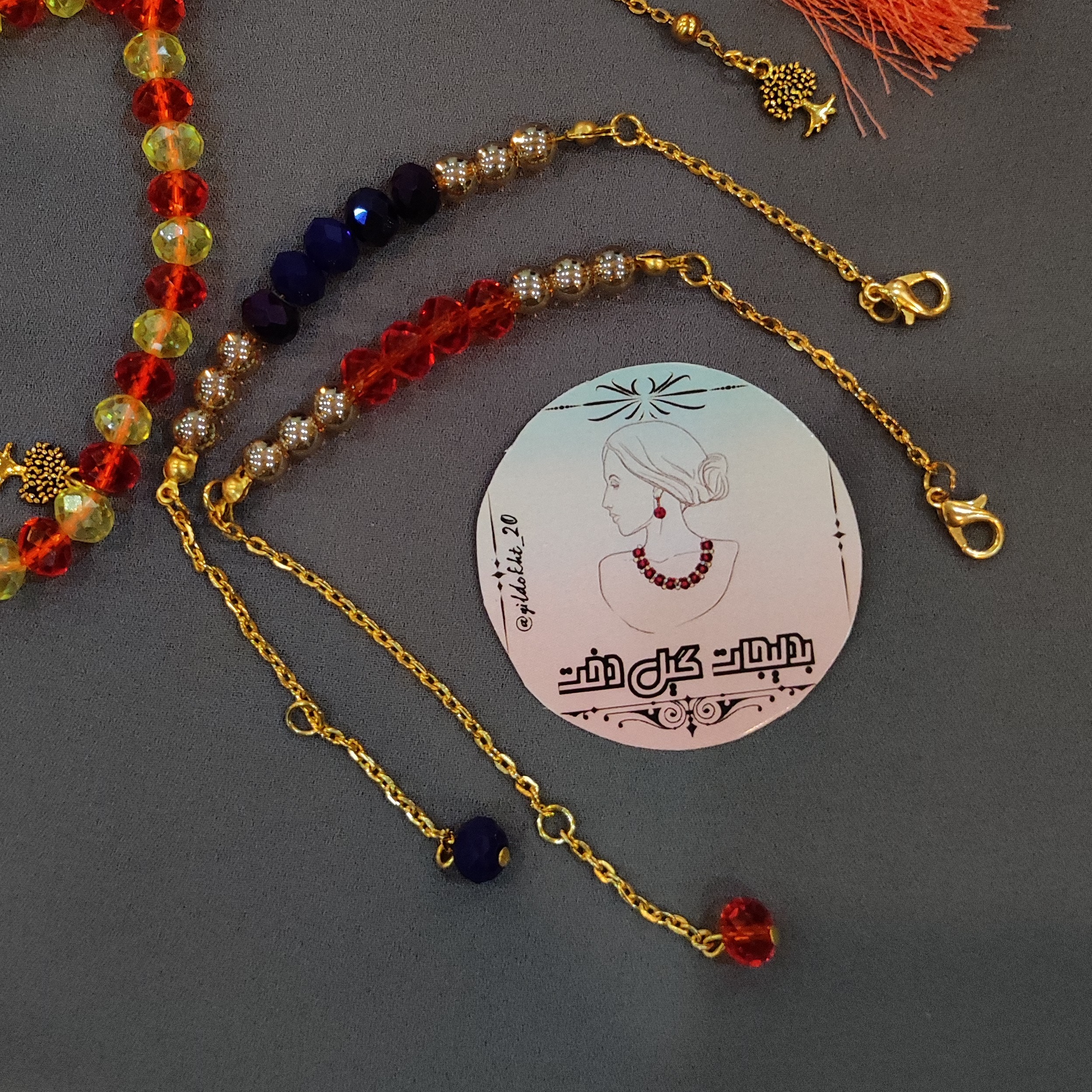 دستبند کریستال به همراه زنجیر