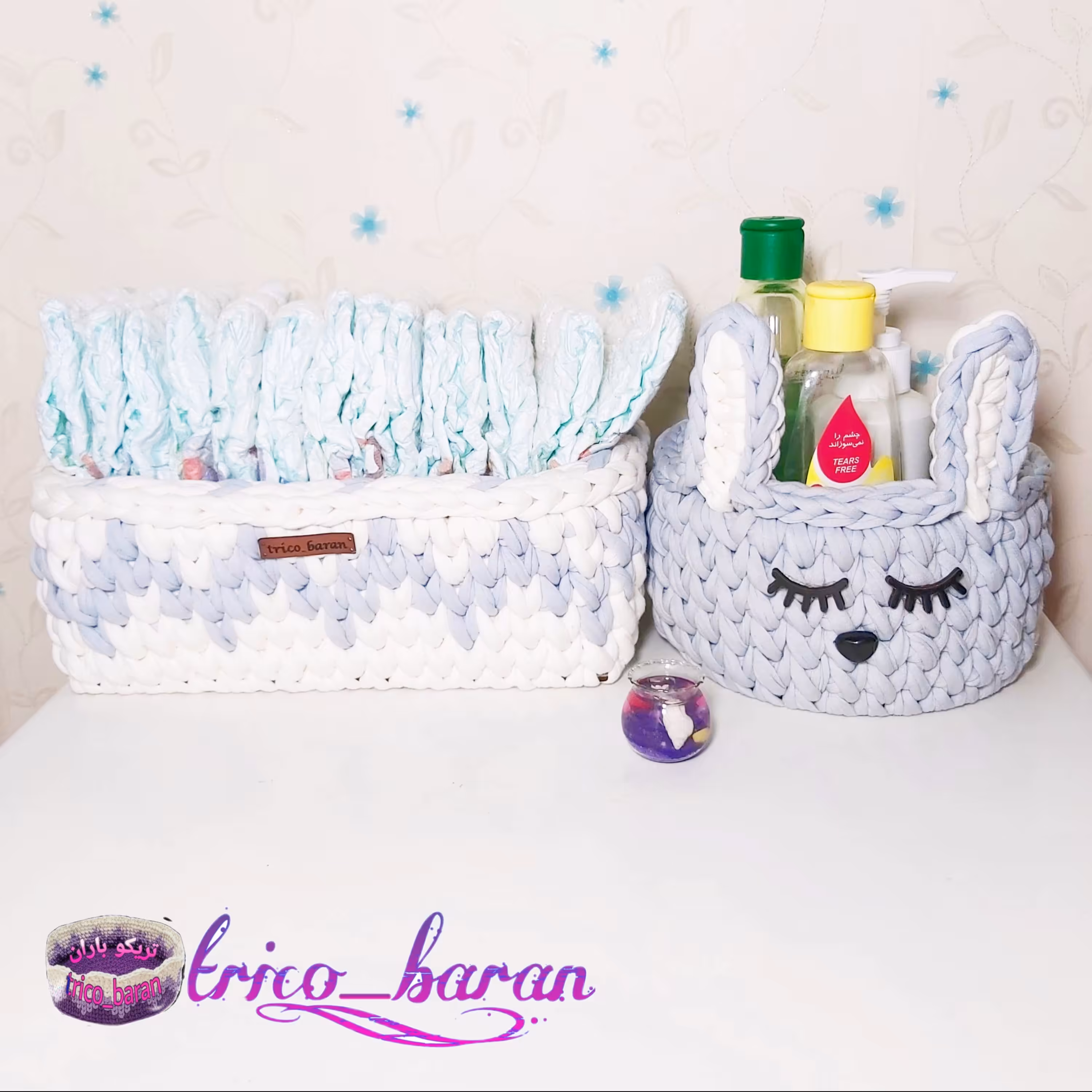 سبدهای  دو تیکه سیسمونی تریکو طوسی سفید - سبد زیکزاک و خرگوشی