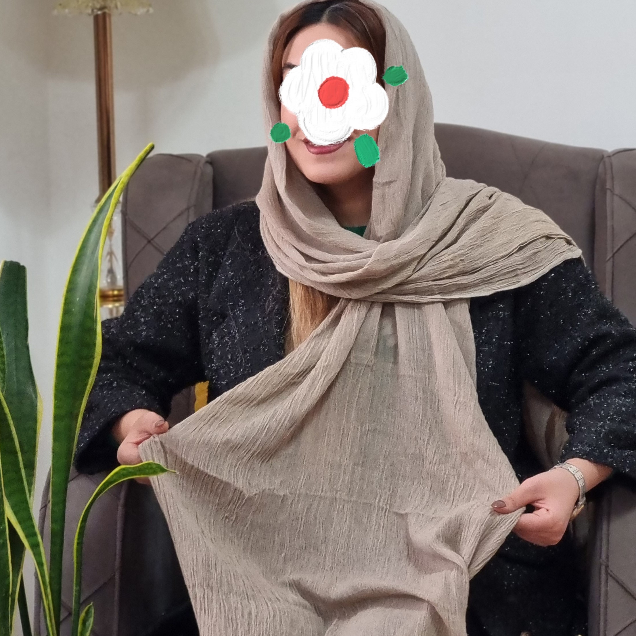 شال کنفی اصلا لیزنیست چروک نمیشه باکیفیت مناسب بهاروتابستان