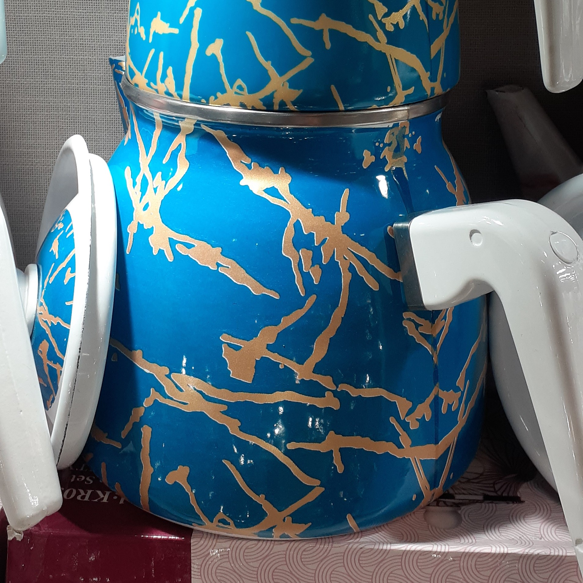 کتری و قوری رسا کتری یک و نه دهم لیتر لعابی و قوری نه دهم لیتر چینی طرح گل