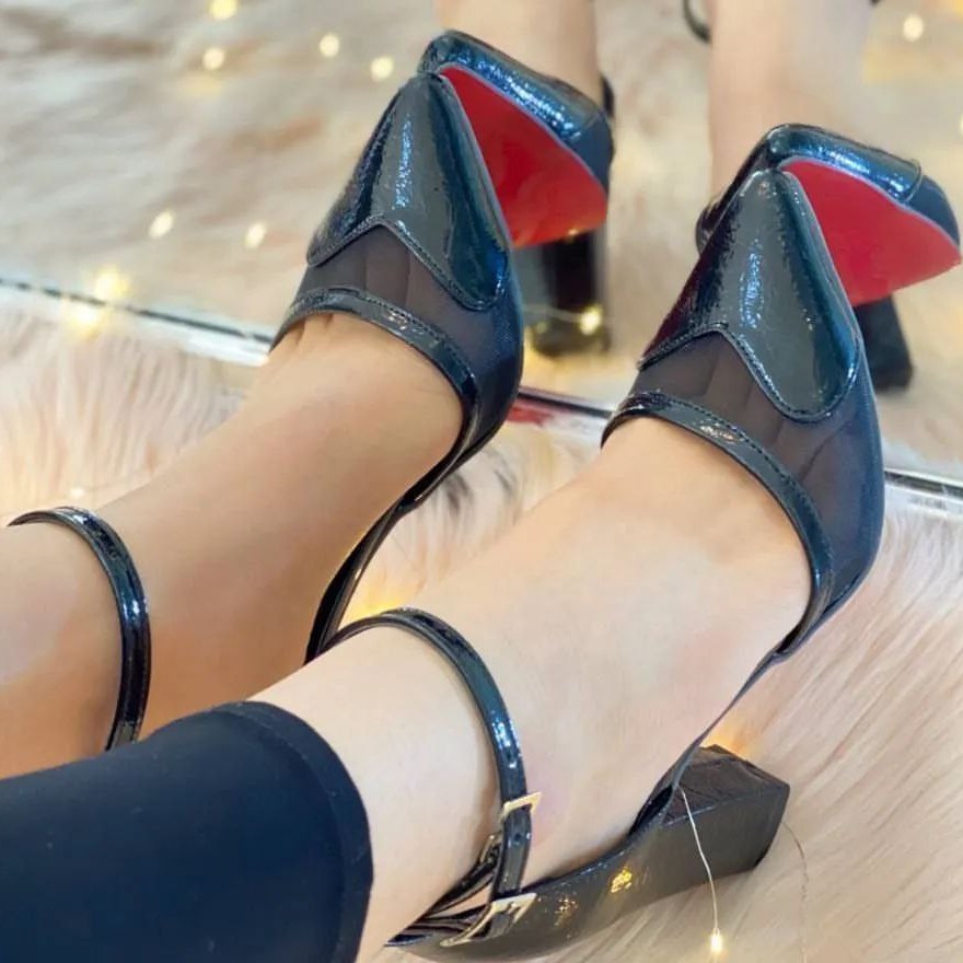 کفش پاشنه دار زنانه مدل black roz  بسیار شیک و خوشپا 