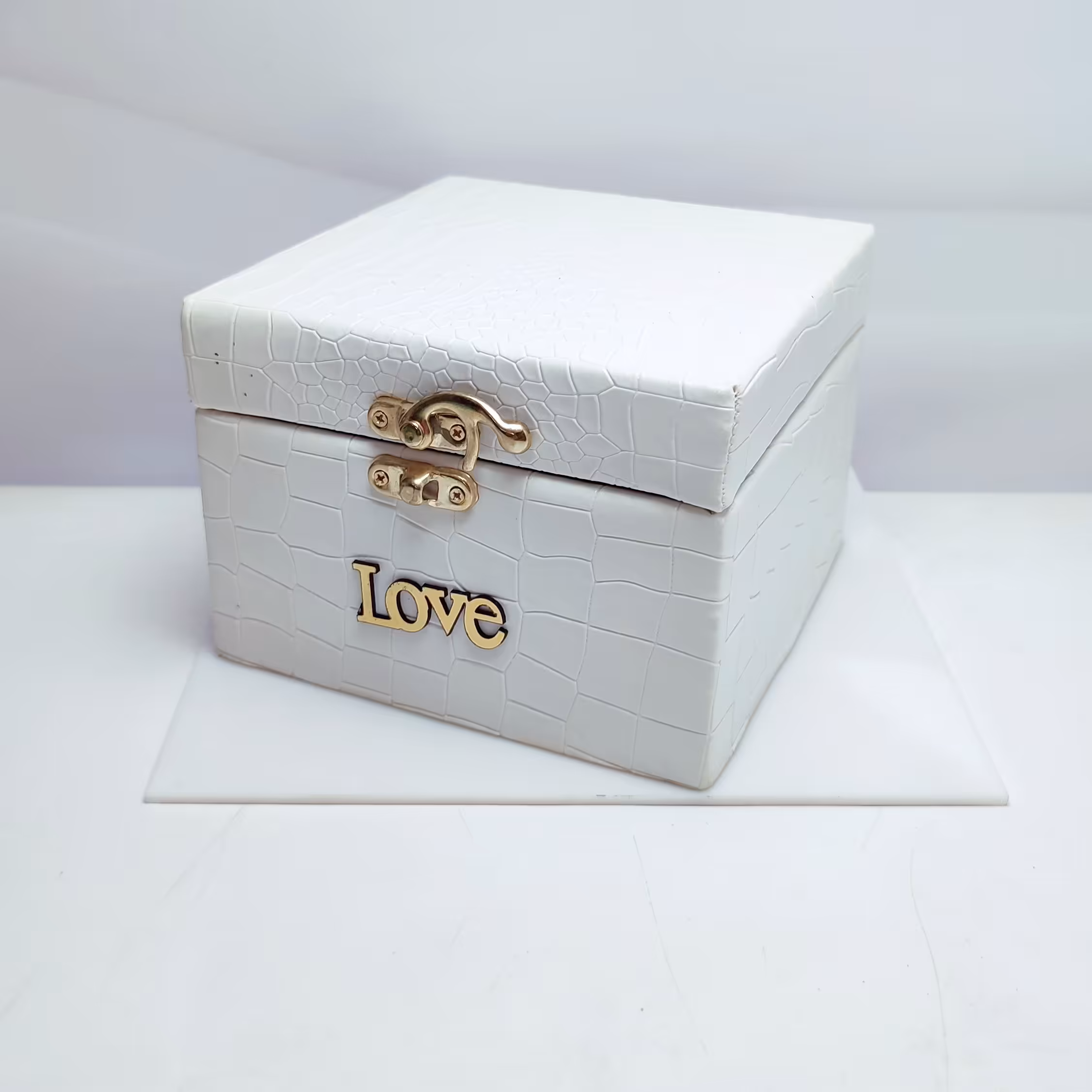 جعبه چوبی و فوم کادویب