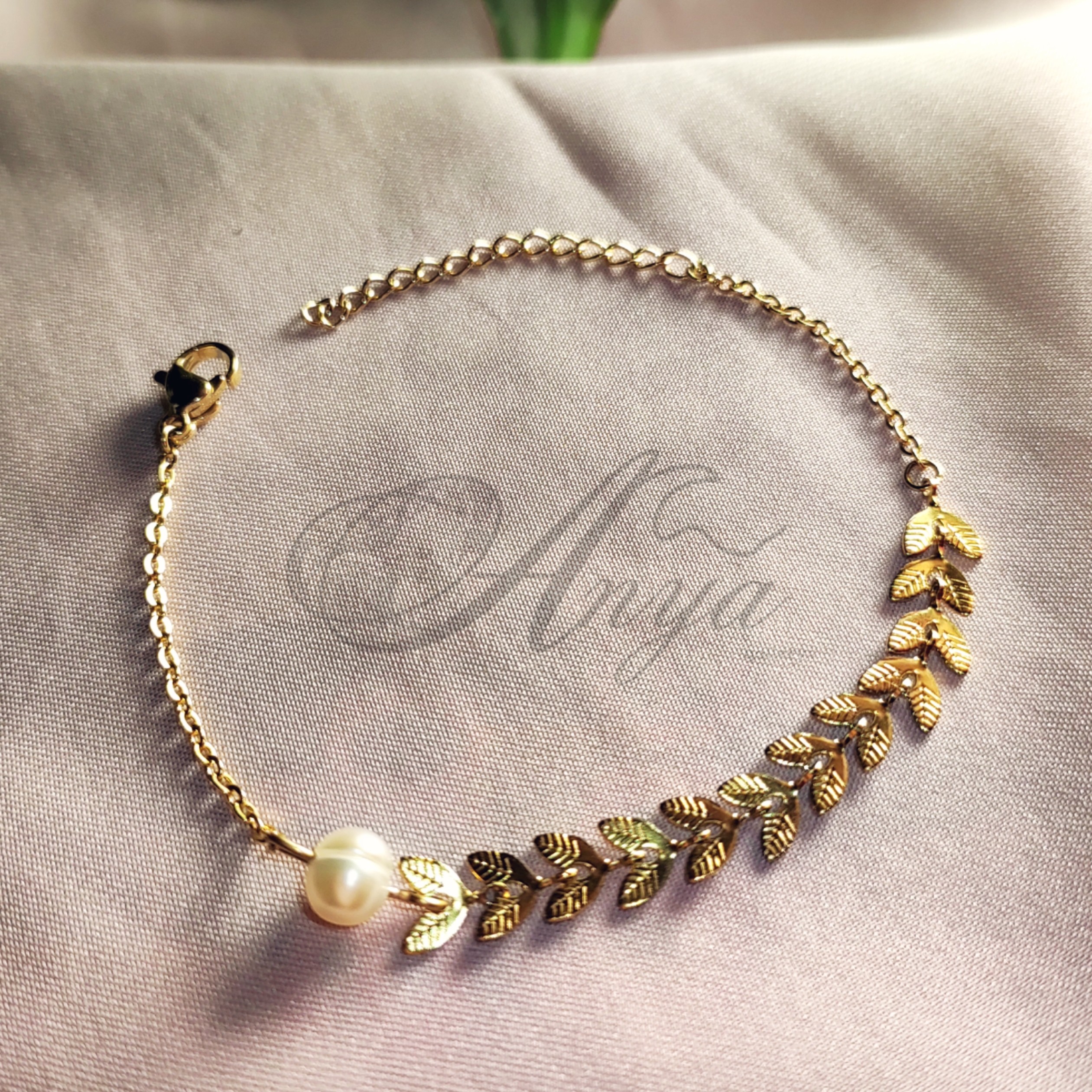 دستبند تمام استیل رنگ ثابت ظریف - طرح خوشه گندم و مروارید 