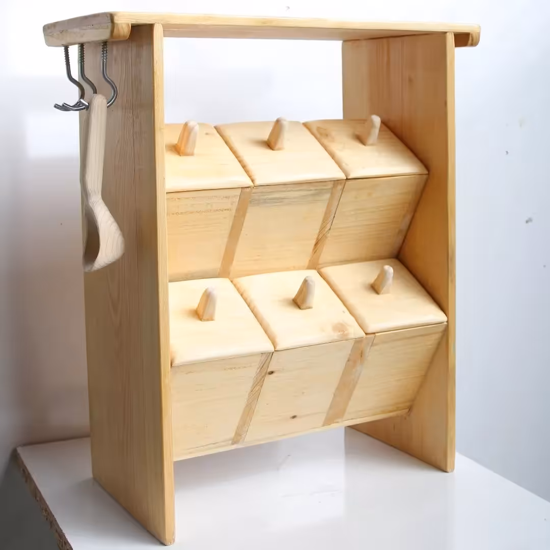 جاادویه کاملا چوبی باضافه یک قاشق چوبی 