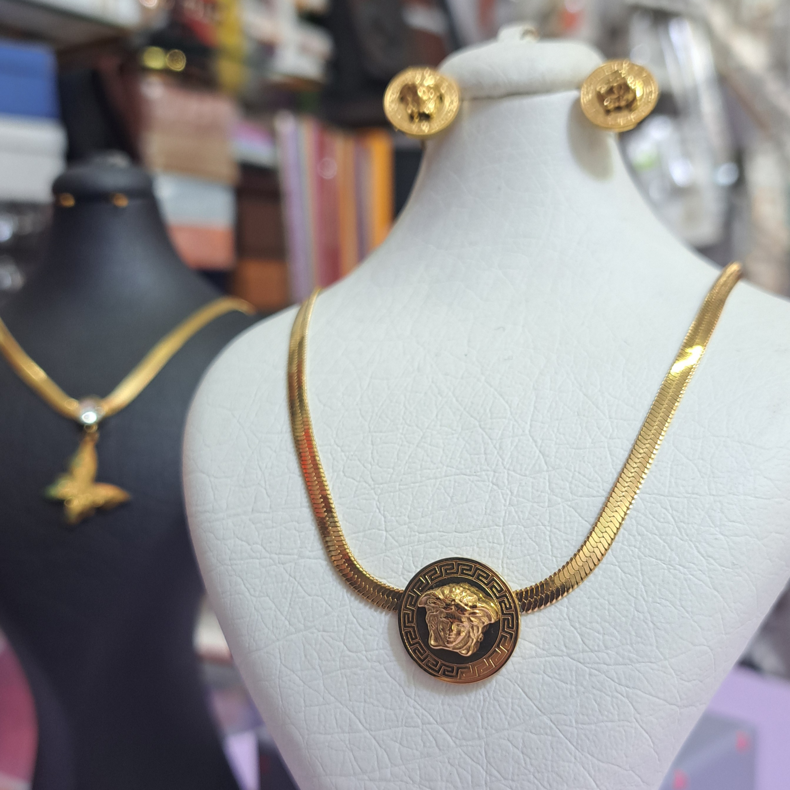 نیم ست ماری ورساچه (همراه هدیه از طرف گالری وِستا)