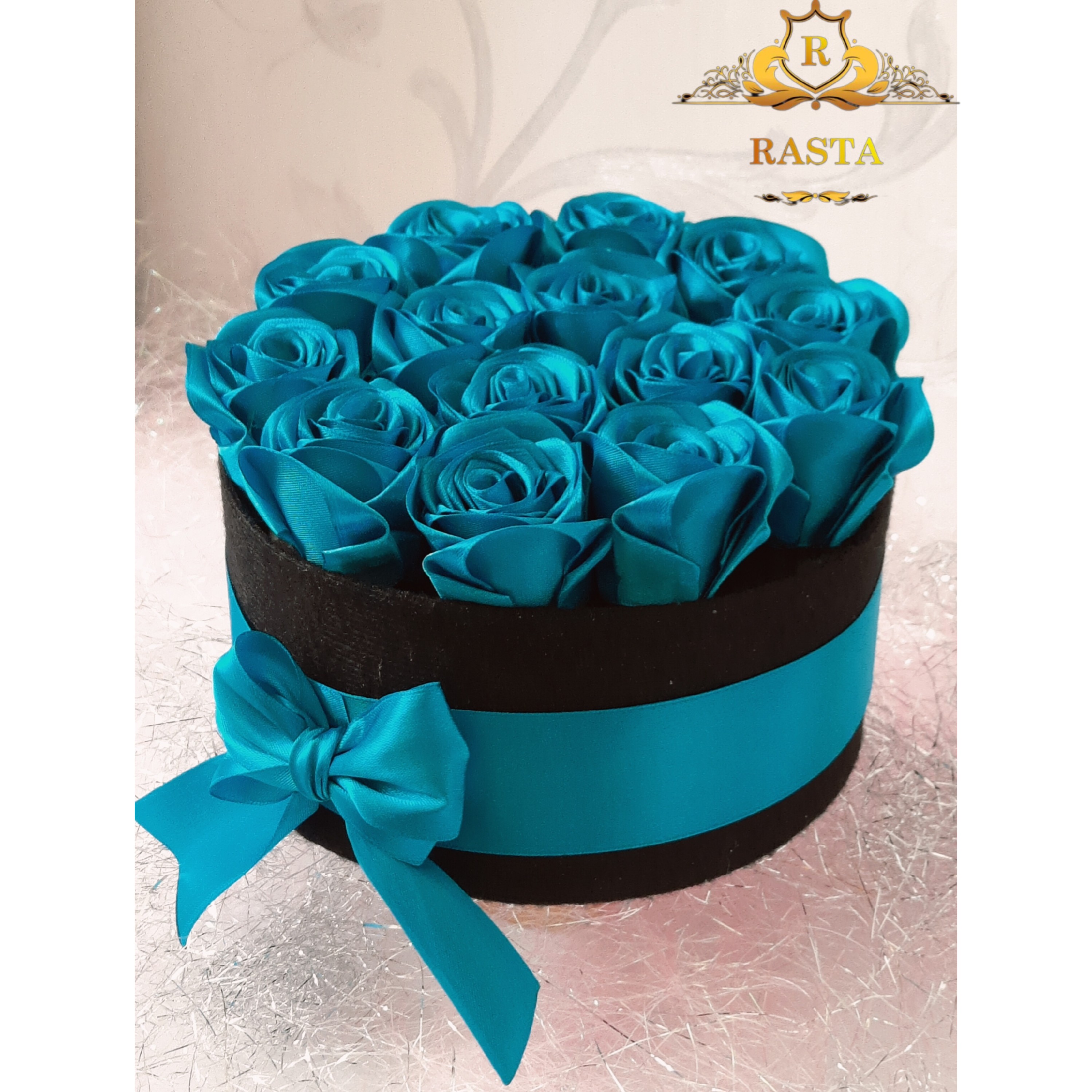 باکس گل رز روبانی آبی فیروزه ای