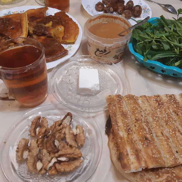 کره بادام زمینی با طعمی بی نظیر و لذید. مقوی و سرشار از پروتئین. طبیعی و خالص