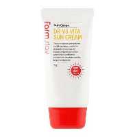 کرم ضد آفتاب بدون رنگ فارم استی SPF 50 مدل DR V8 VITA ‌ مناسب انواع پوست حجم 70 میلی‌لیتر