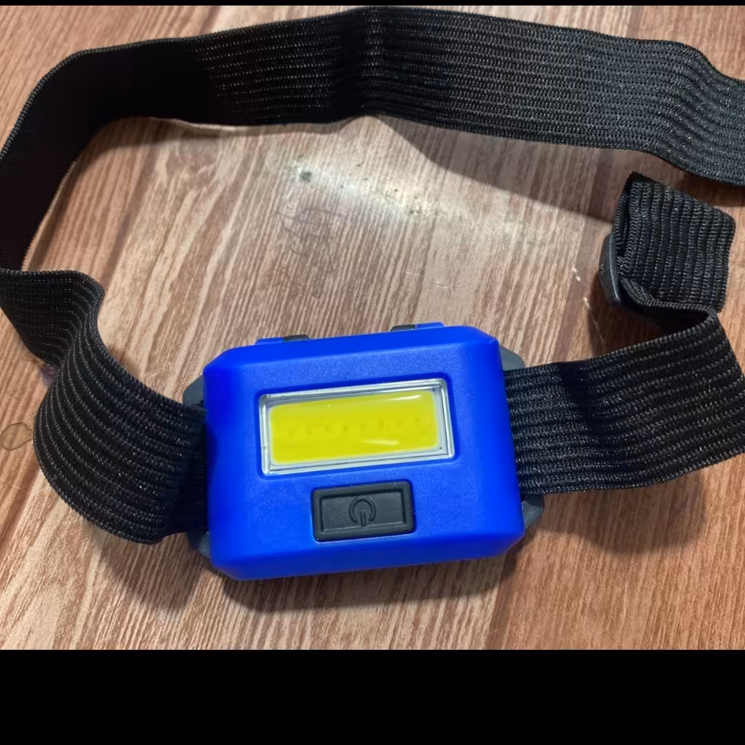 چراغ پیشانی باتری خور همراه با باتری 
سه حالته
پرنور