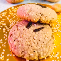 کوکی بادام درختی- کنجد