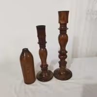  دو عدد شمعدان خراطی  به همراه گلدان