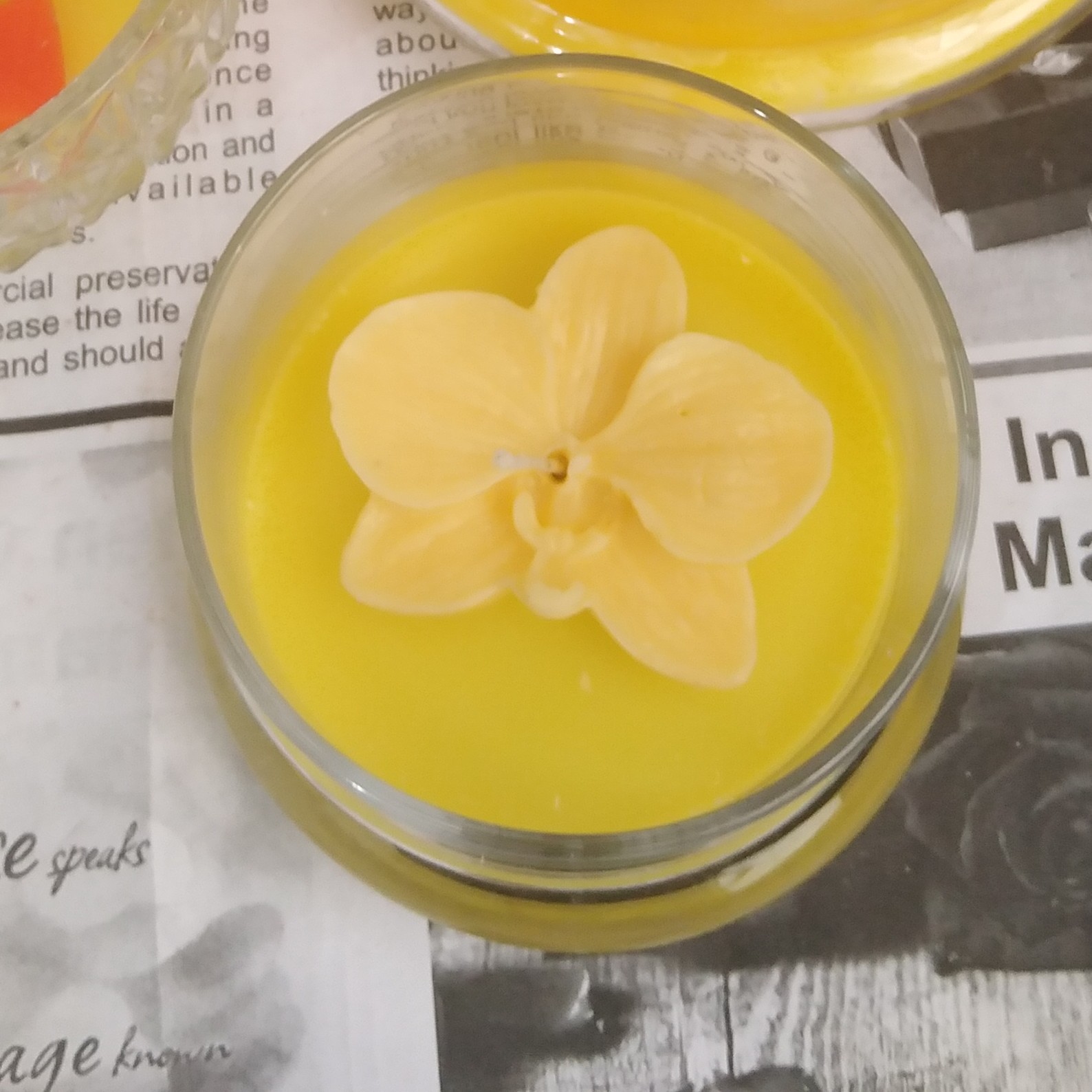 شمع پاییزی ظرفی تزیینی فانتزی ارکیده دکور دکوری سفره آرایی رومیزی چیدمان تزئینی