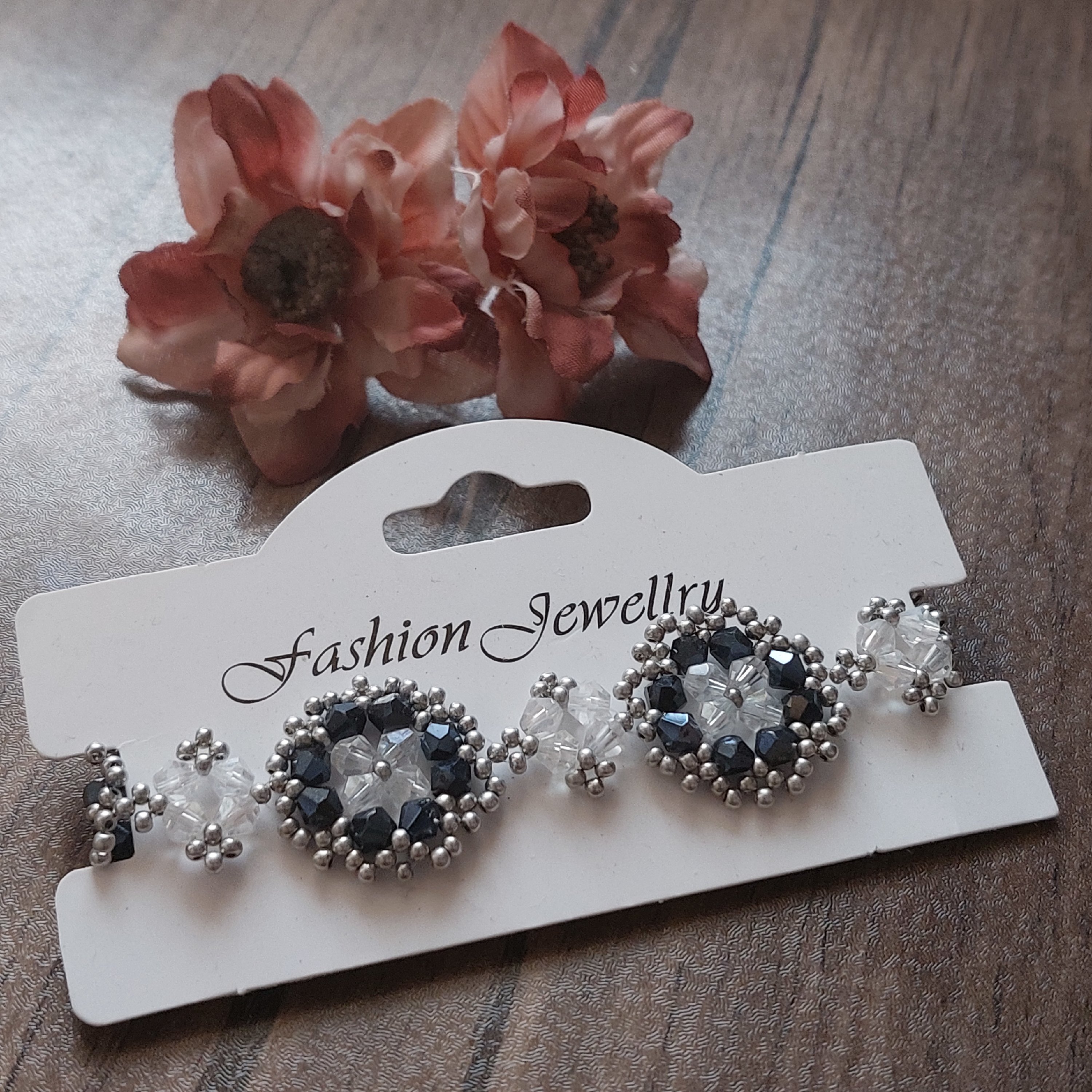 دستبند کریستالی مخصوص لباس ها مجلسی  و مجالس خاص 