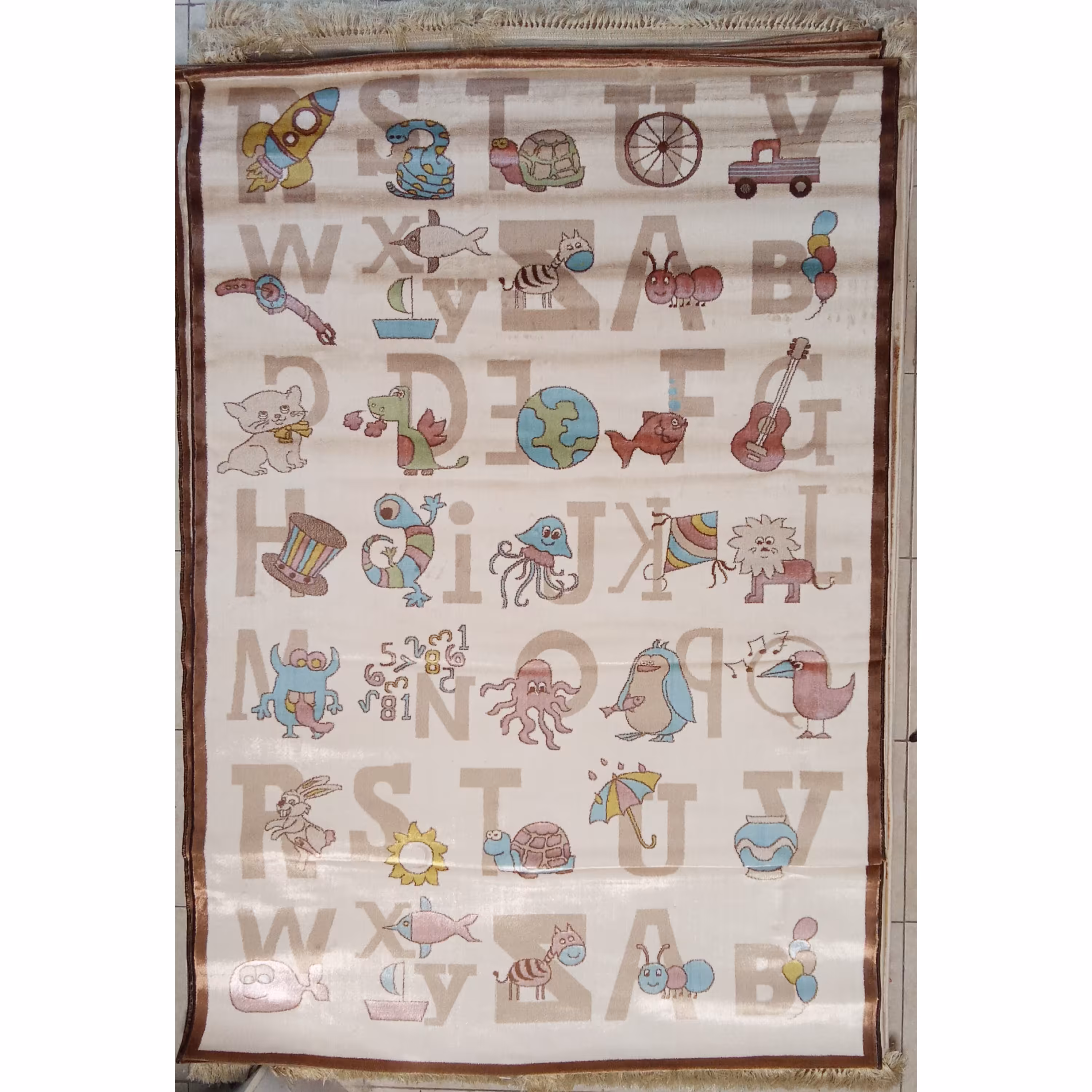 فرش ماشینی 4 متری طرح کودک وپلی استر و  و بدون پرز و حساسیت