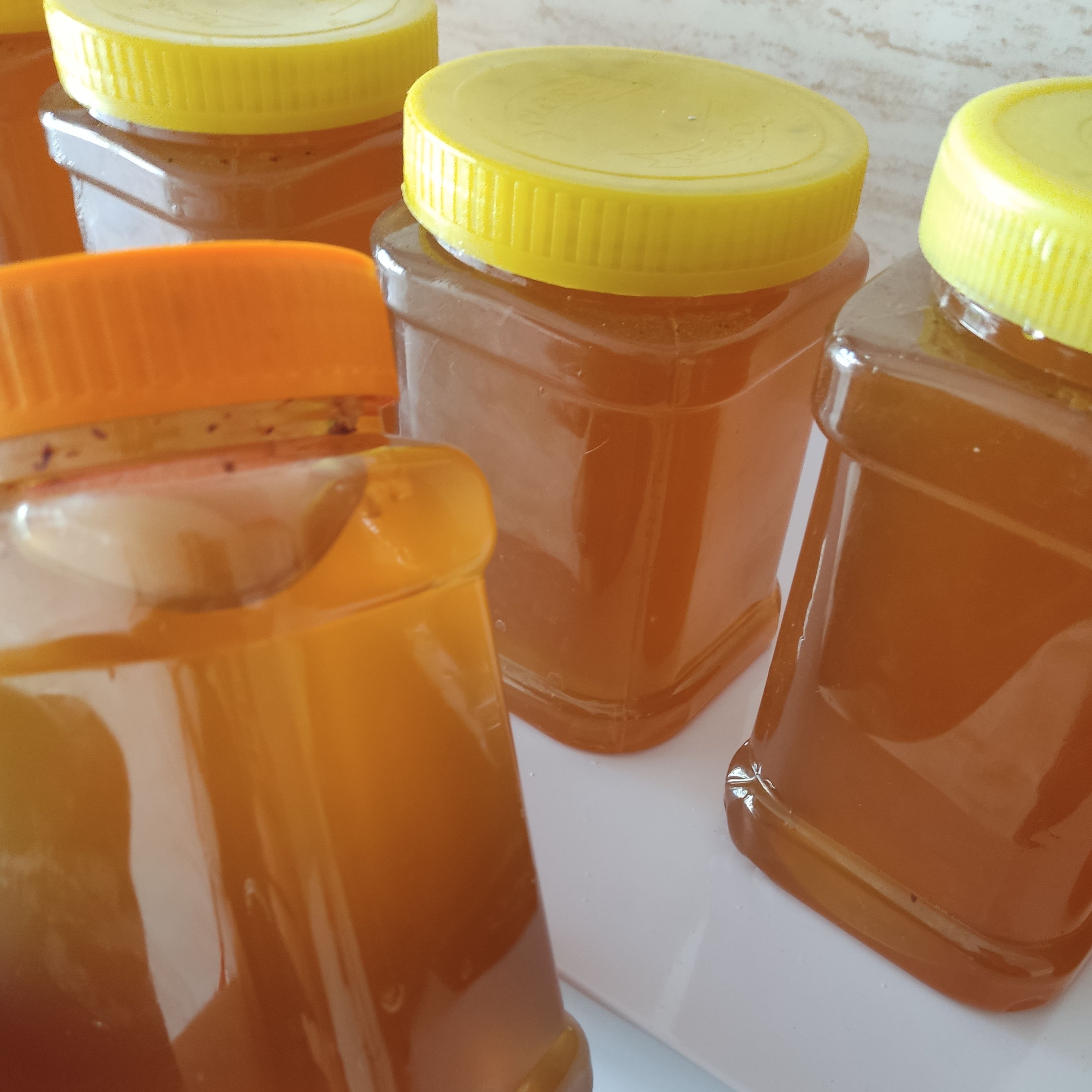 عسل ترکیبی (گشنیز و آویشن) صددرصدطبیعی بدونه شکر